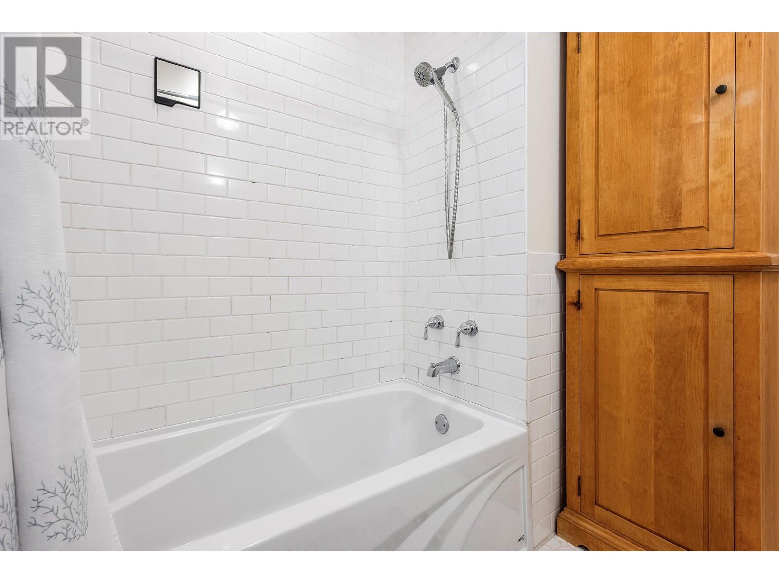 2627 E 5th Avenue, Vancouver, British Columbia  V5M 1M8 - Photo 25 - R2989921