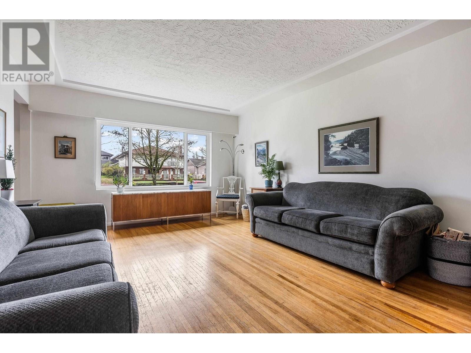 2627 E 5th Avenue, Vancouver, British Columbia  V5M 1M8 - Photo 6 - R2989921