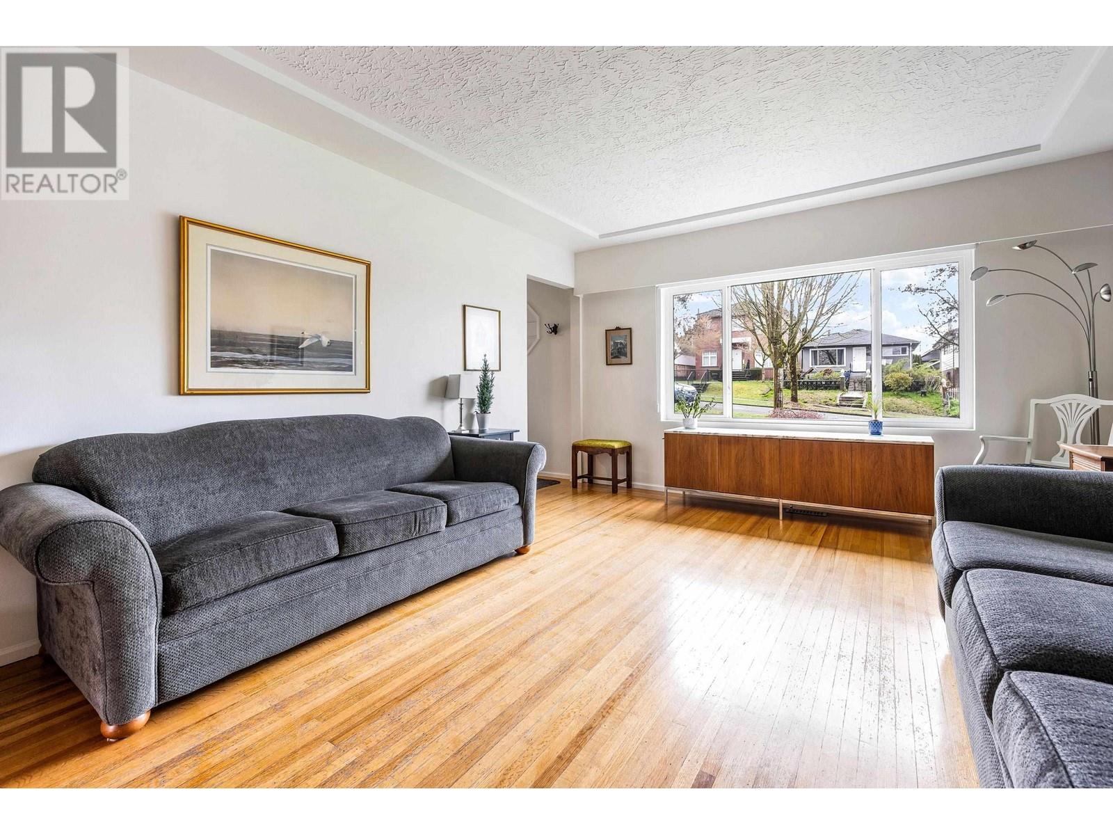 2627 E 5th Avenue, Vancouver, British Columbia  V5M 1M8 - Photo 7 - R2989921