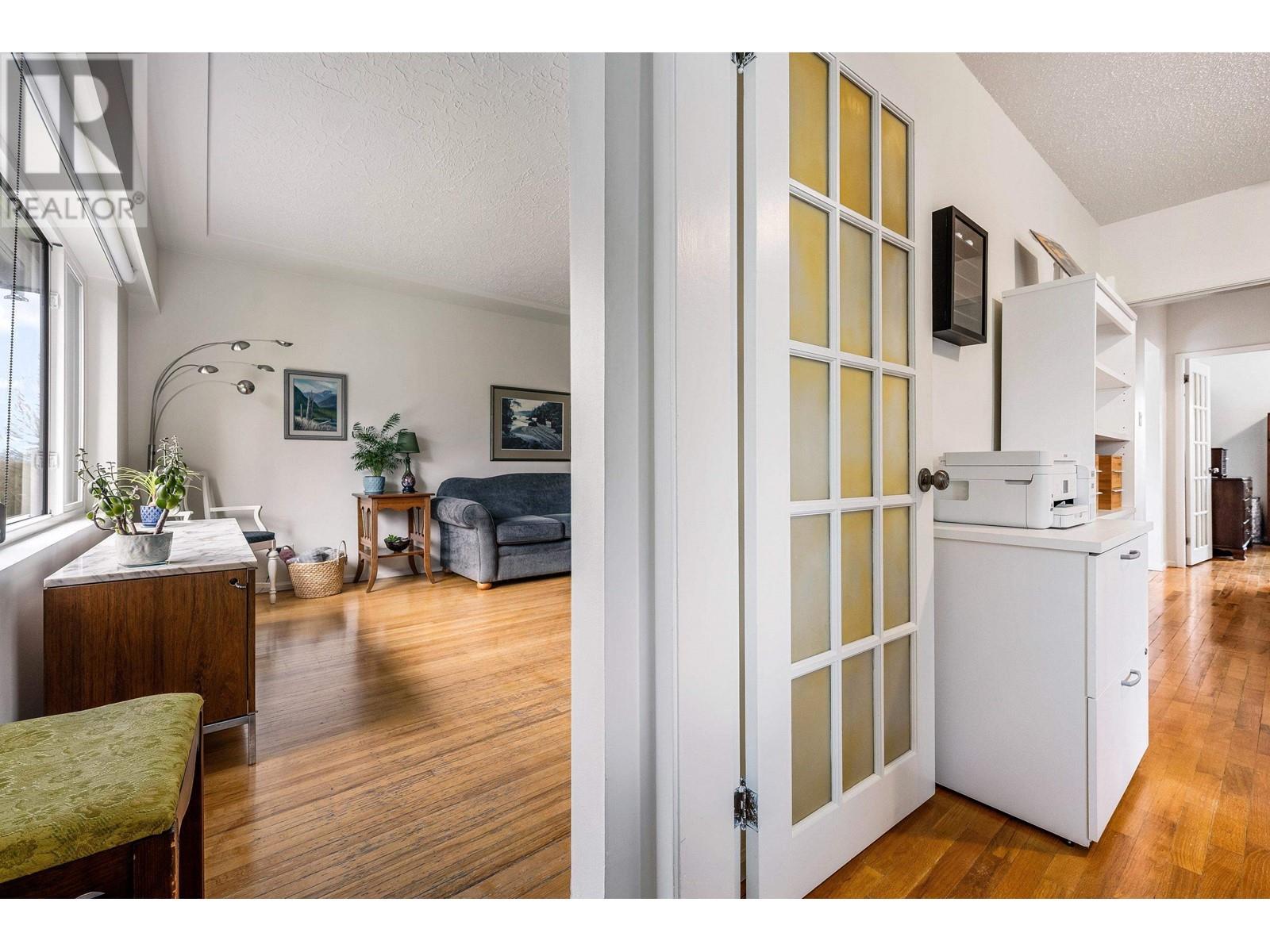 2627 E 5th Avenue, Vancouver, British Columbia  V5M 1M8 - Photo 4 - R2989921