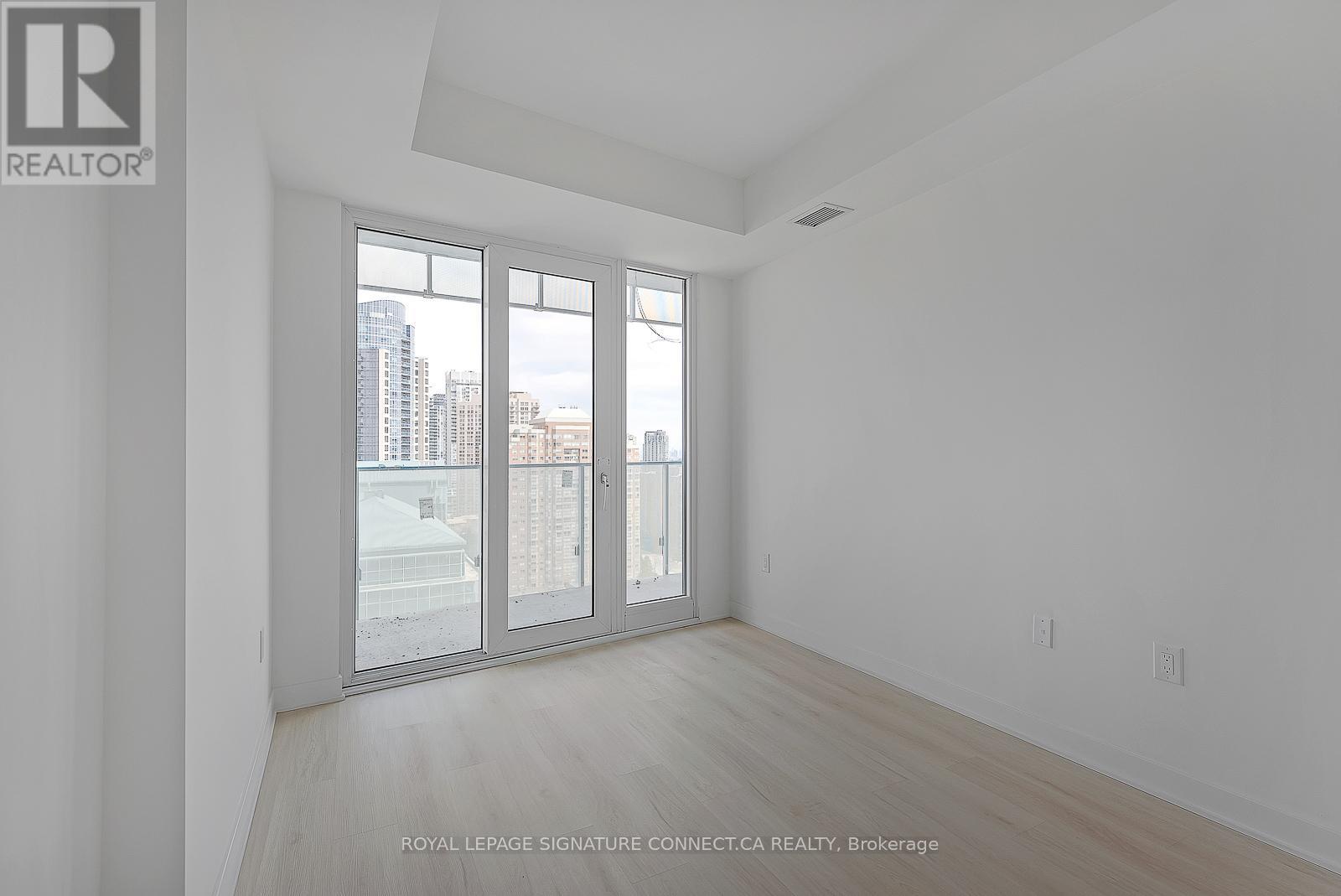 1601 - 3900 Confederation Parkway, Mississauga, Ontario  L5B 0M3 - Photo 18 - W12081865