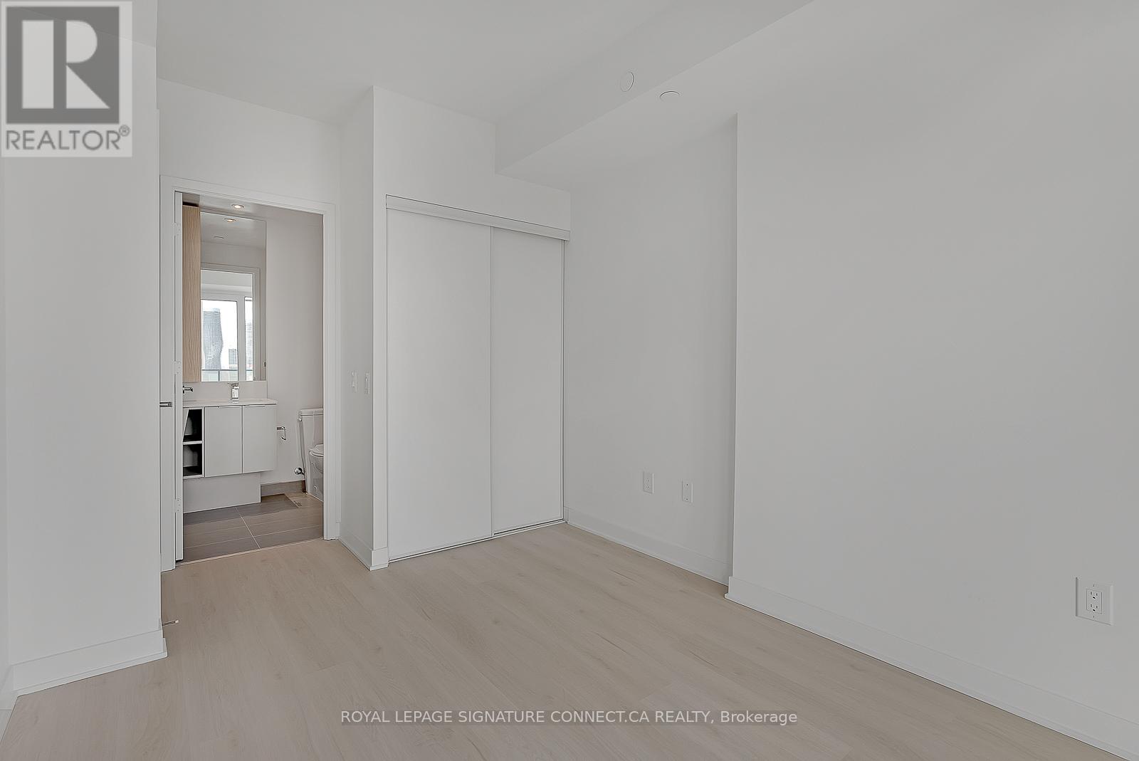 1601 - 3900 Confederation Parkway, Mississauga, Ontario  L5B 0M3 - Photo 28 - W12081865