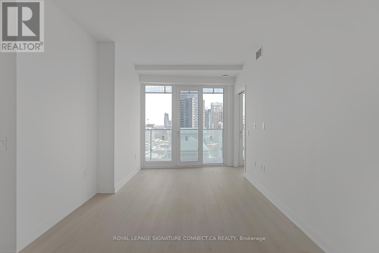 1601 - 3900 Confederation Parkway, Mississauga, Ontario  L5B 0M3 - Photo 6 - W12081865