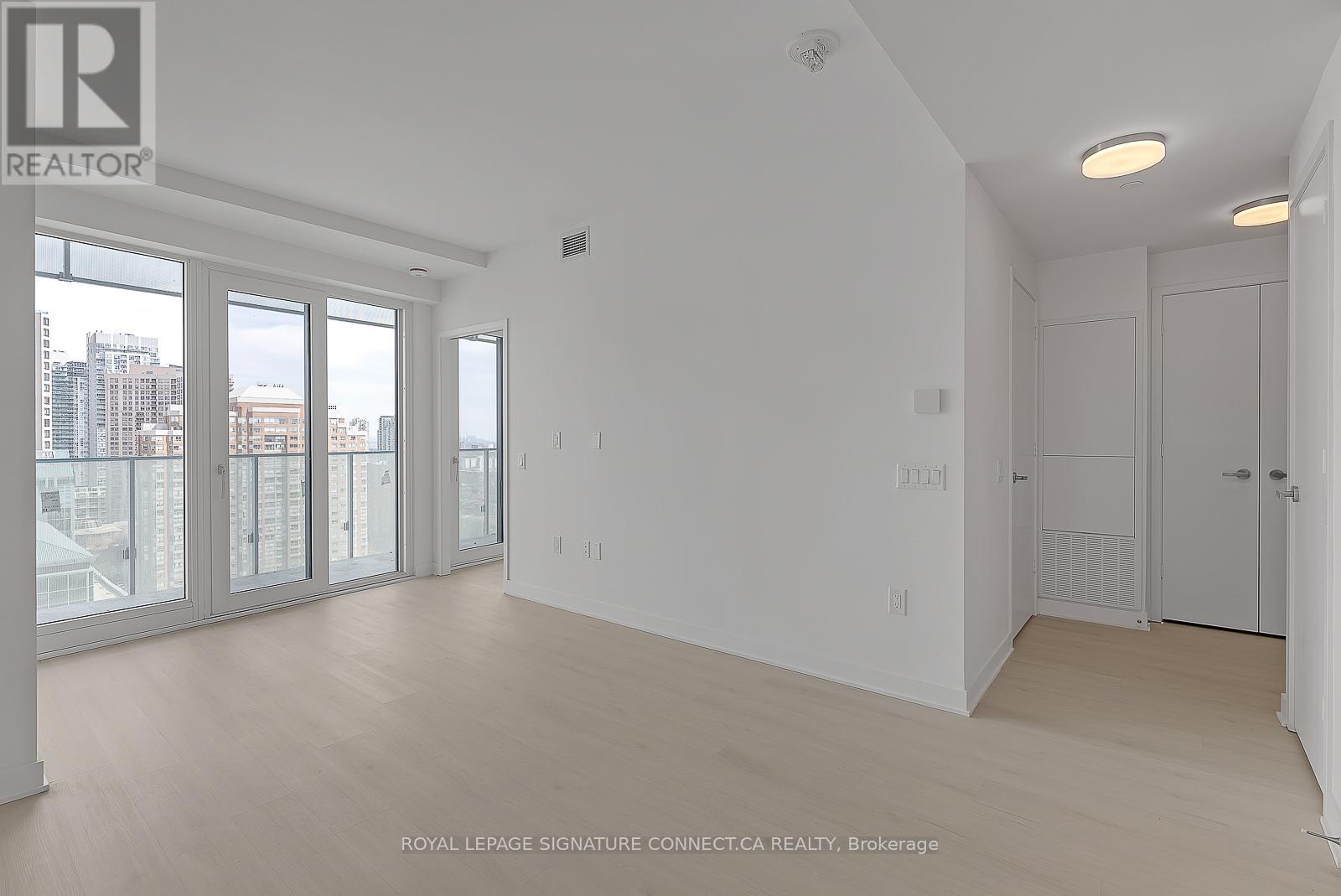 1601 - 3900 Confederation Parkway, Mississauga, Ontario  L5B 0M3 - Photo 7 - W12081865