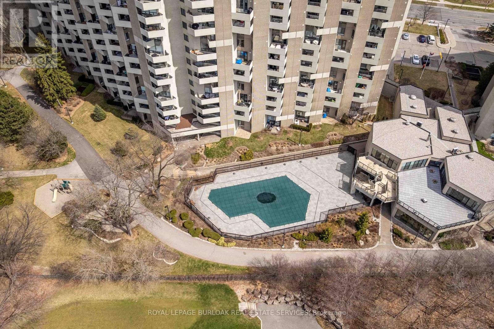 C34 - 300 Mill Road, Toronto, Ontario  M9C 4W7 - Photo 32 - W12081893