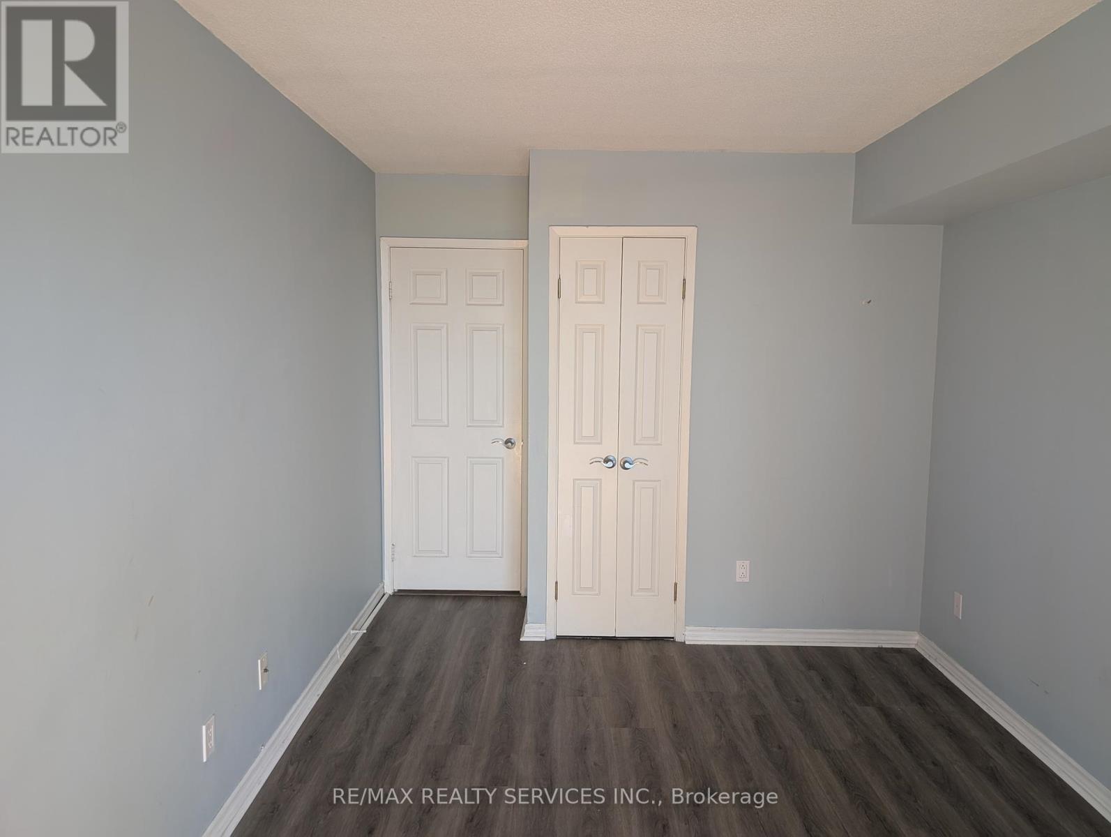 405 - 330 Mill Street, Brampton, Ontario  L6Y 3V3 - Photo 11 - W12081905