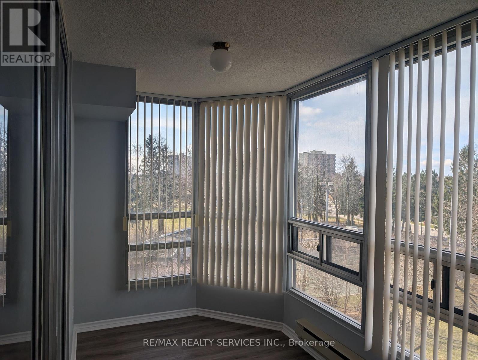 405 - 330 Mill Street, Brampton, Ontario  L6Y 3V3 - Photo 17 - W12081905