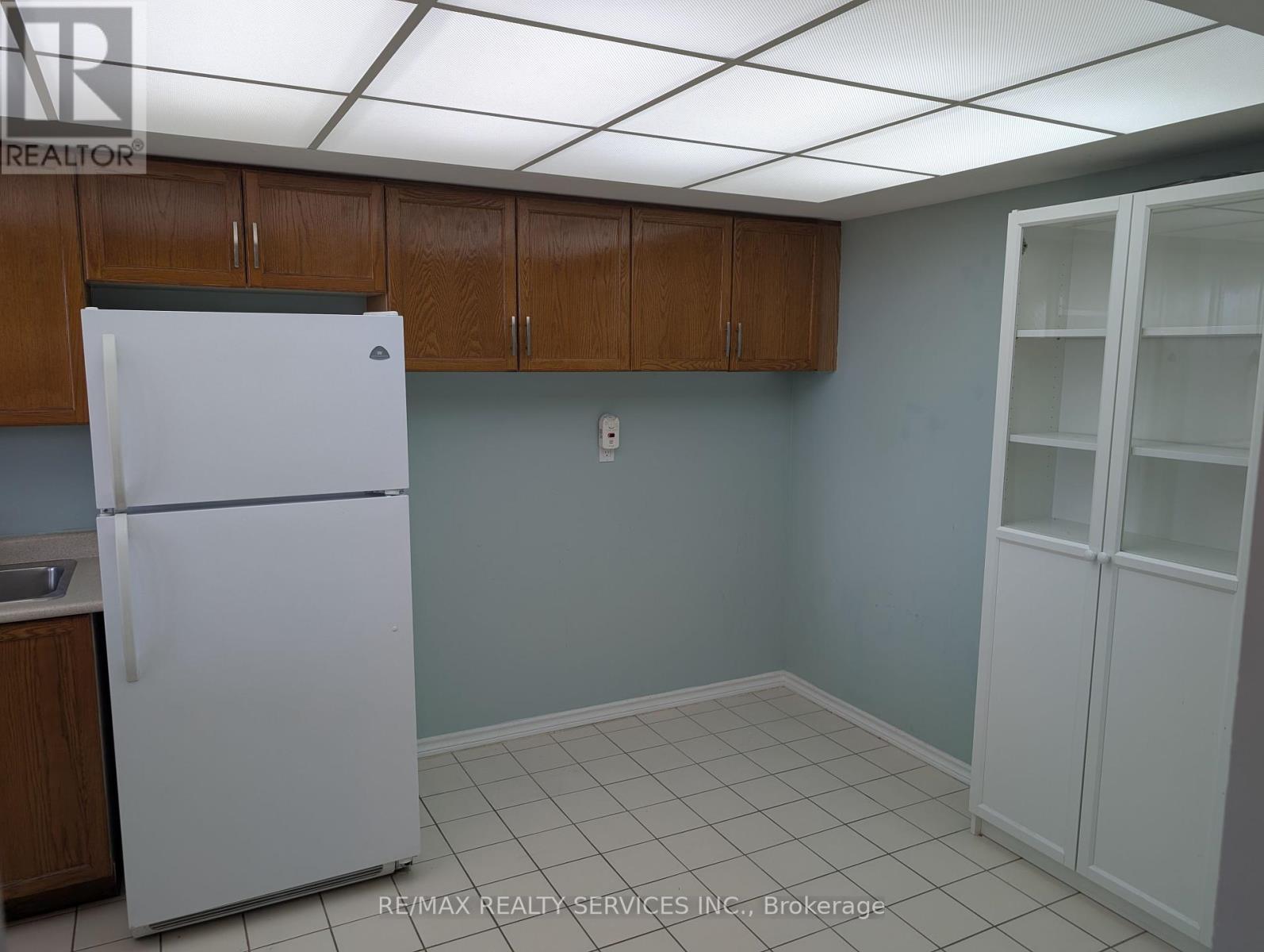 405 - 330 Mill Street, Brampton, Ontario  L6Y 3V3 - Photo 6 - W12081905