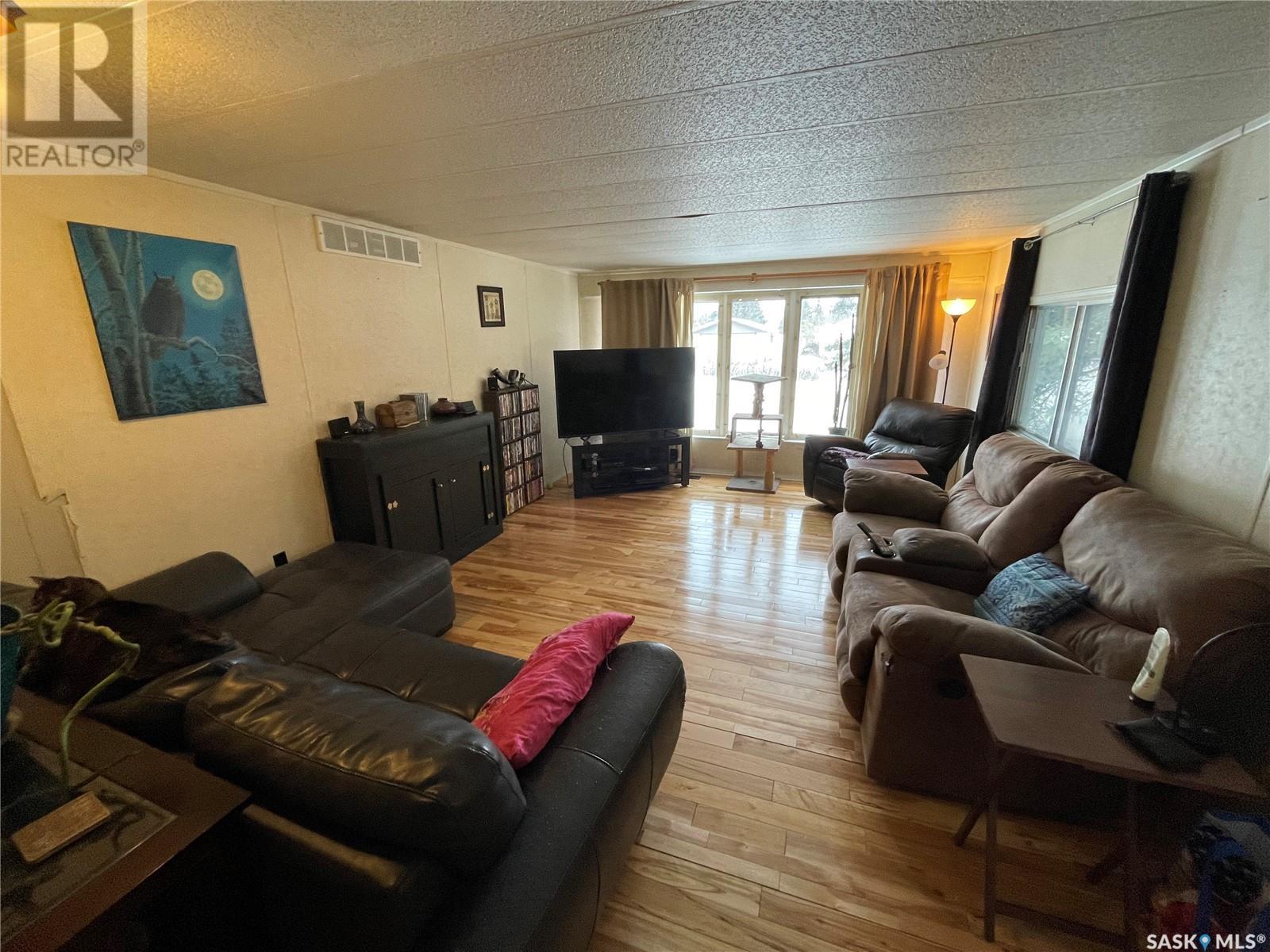 201 2nd Avenue Sw, Dorintosh, Saskatchewan  S0M 0T0 - Photo 10 - SK995482