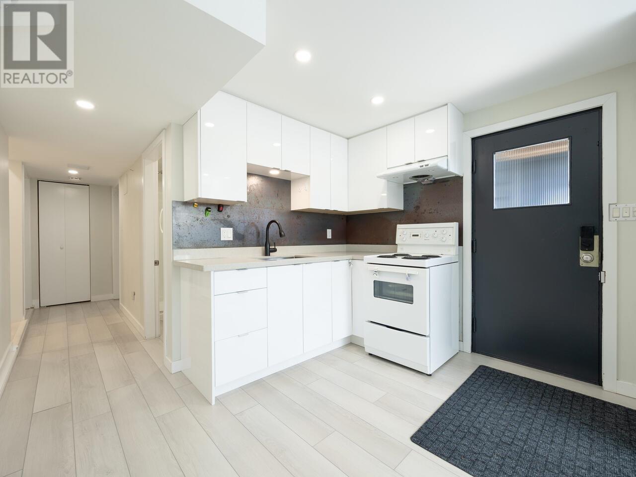 8326 Royal Oak Avenue, Burnaby, British Columbia  V5J 4L2 - Photo 16 - R2982032
