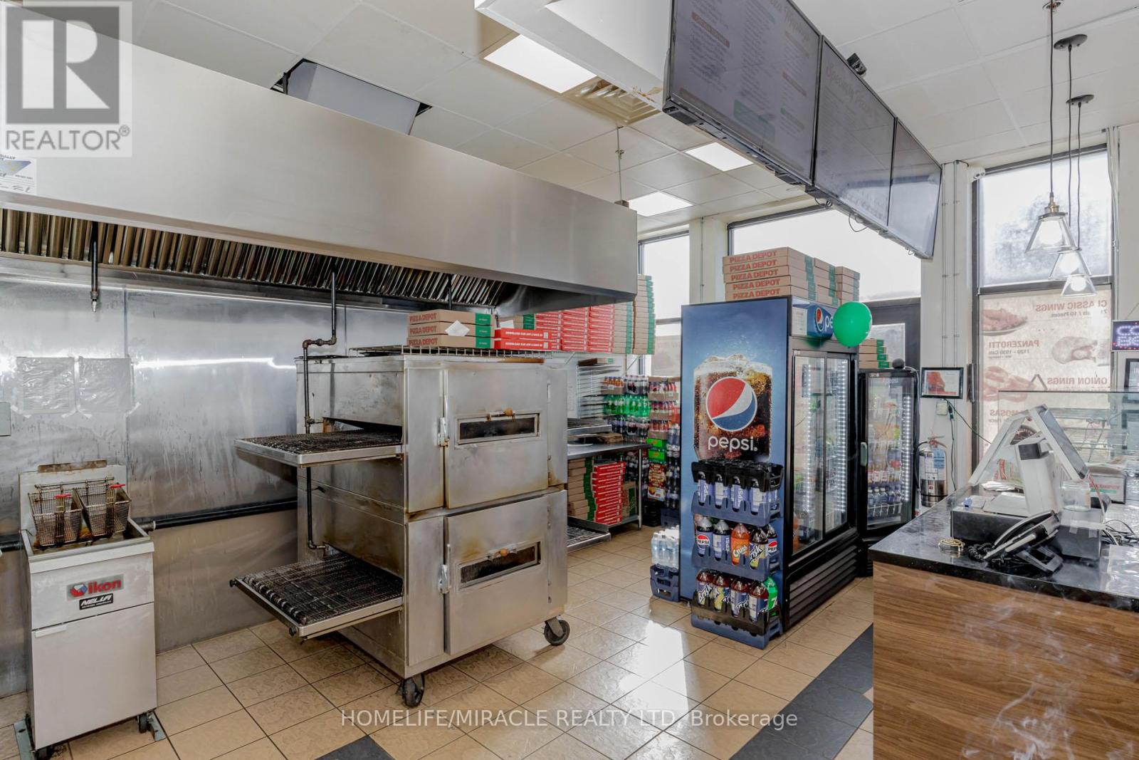 8b - 3510 Schmon Parkway, Thorold, Ontario  L2V 4Y6 - Photo 16 - X12081870