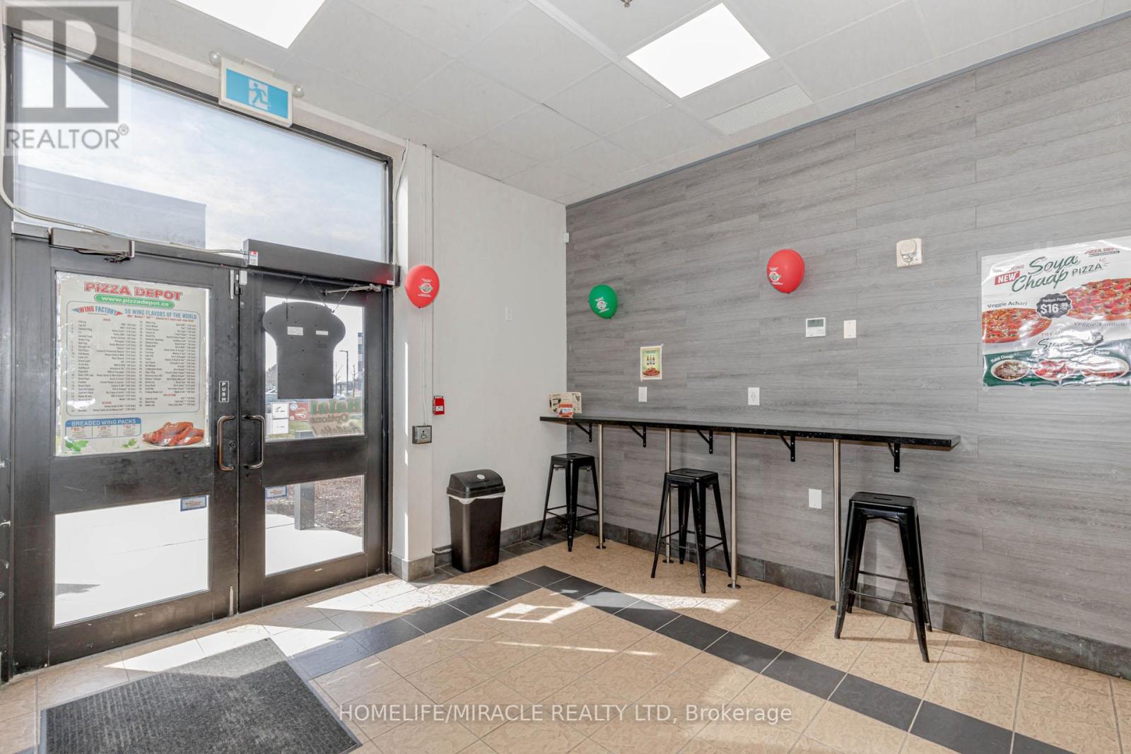 8b - 3510 Schmon Parkway, Thorold, Ontario  L2V 4Y6 - Photo 6 - X12081870