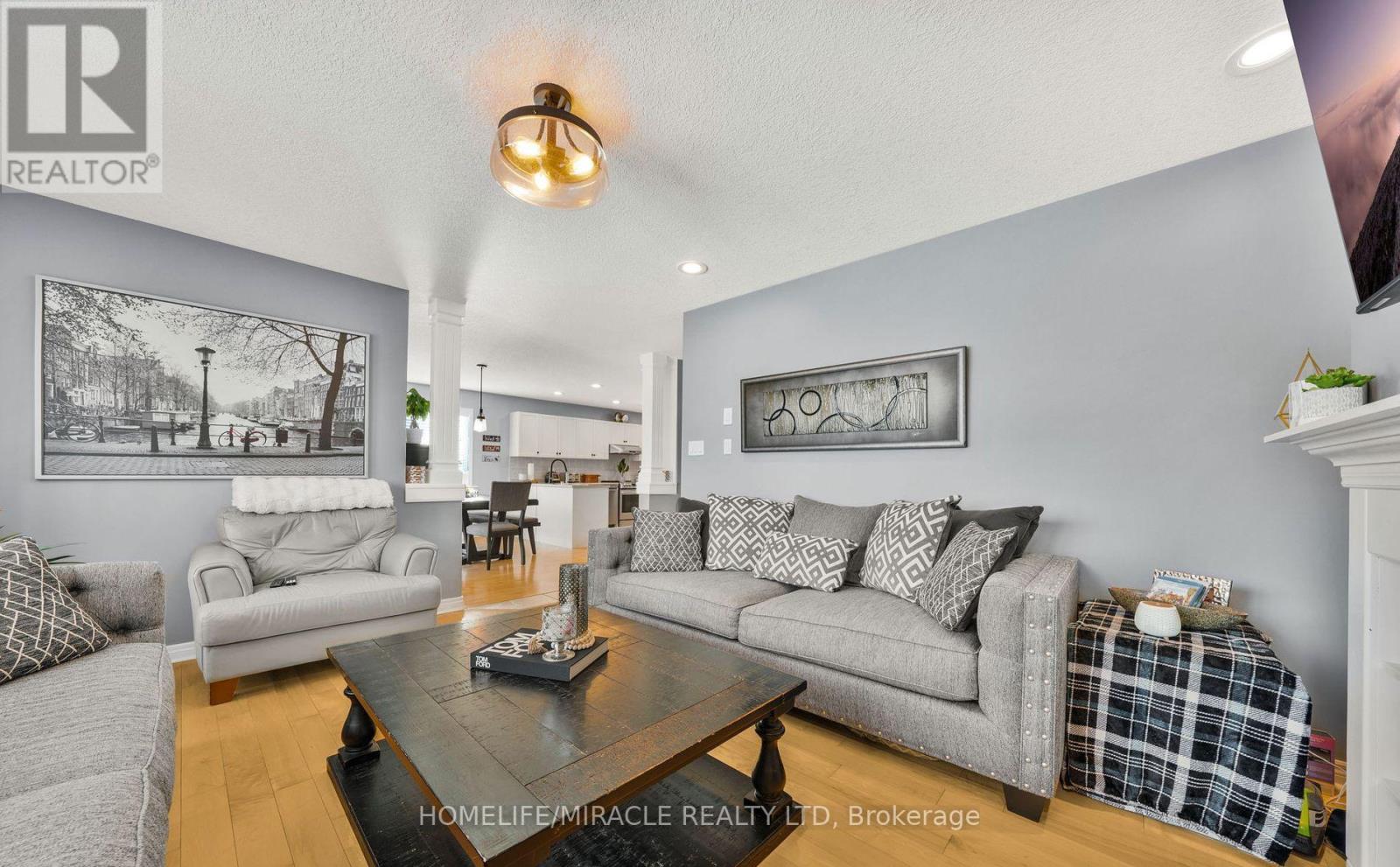 22 Devonleigh Drive, Amaranth, Ontario  L9V 3J3 - Photo 3 - X12081902