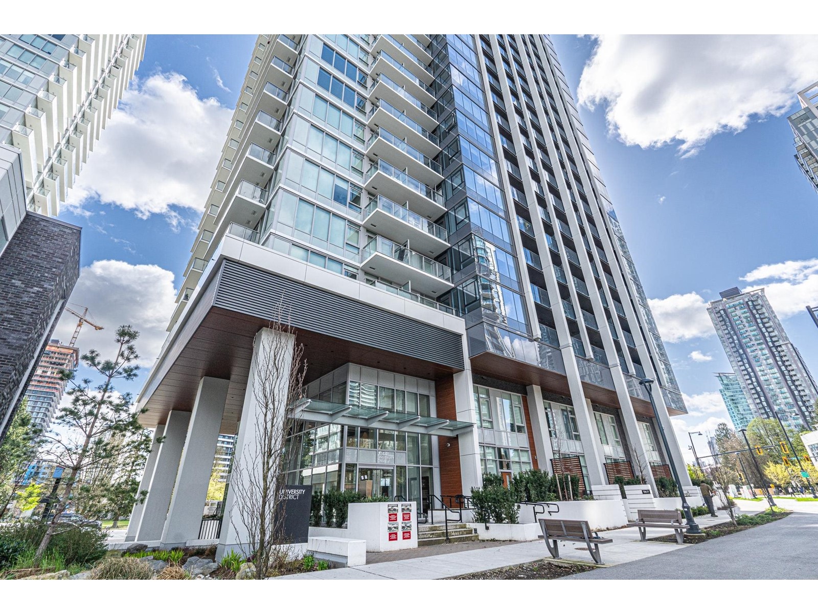 508 10448 University Drive, Surrey, British Columbia  V3T 0S7 - Photo 2 - R2989902