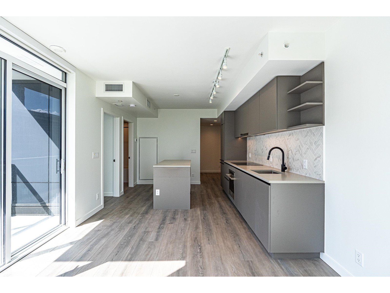 508 10448 University Drive, Surrey, British Columbia  V3T 0S7 - Photo 8 - R2989902