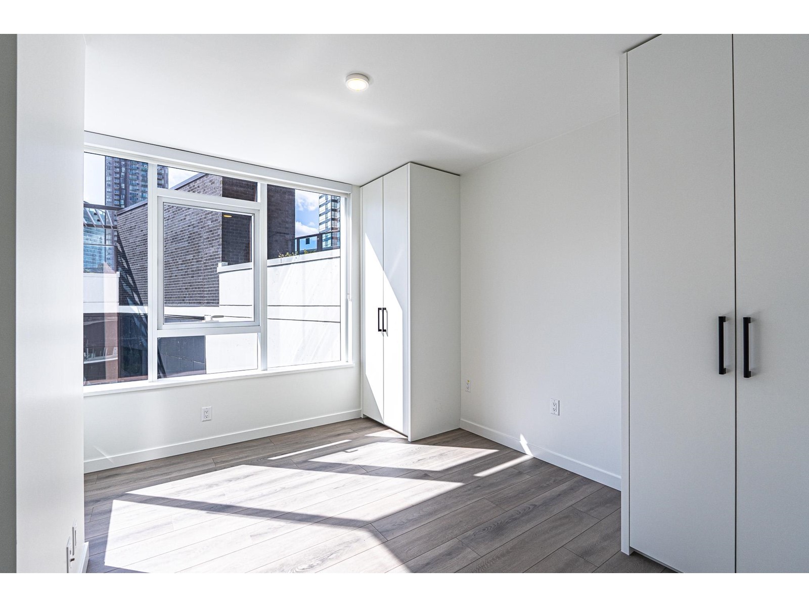 508 10448 University Drive, Surrey, British Columbia  V3T 0S7 - Photo 10 - R2989902