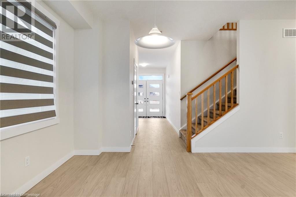 Property at 48 MOON Crescent image 5