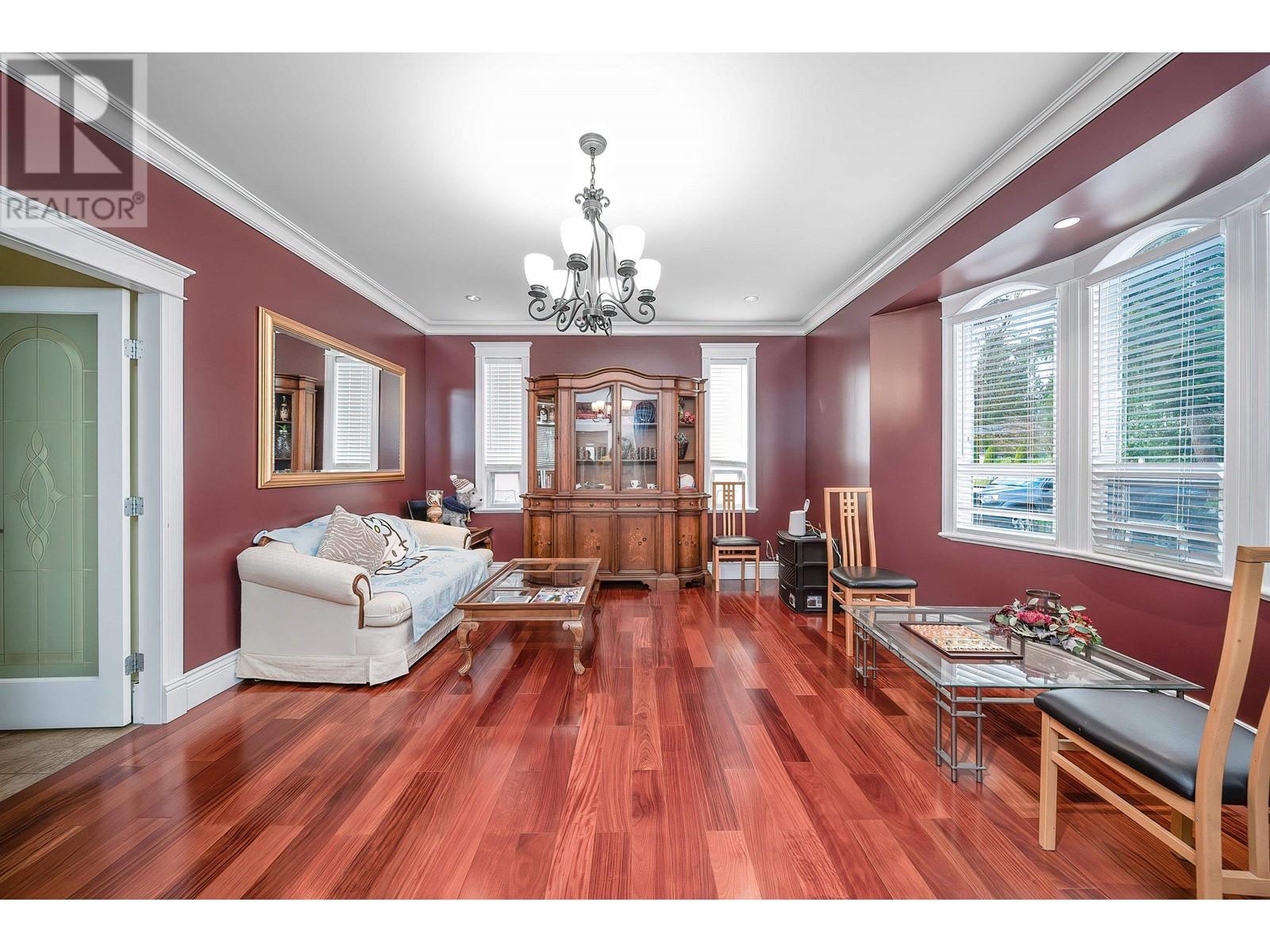 Listing Picture 25 of 38 : 7480 CHUTTER STREET, Burnaby / 本拿比 - 魯藝地產 Yvonne Lu Group - MLS Medallion Club Member