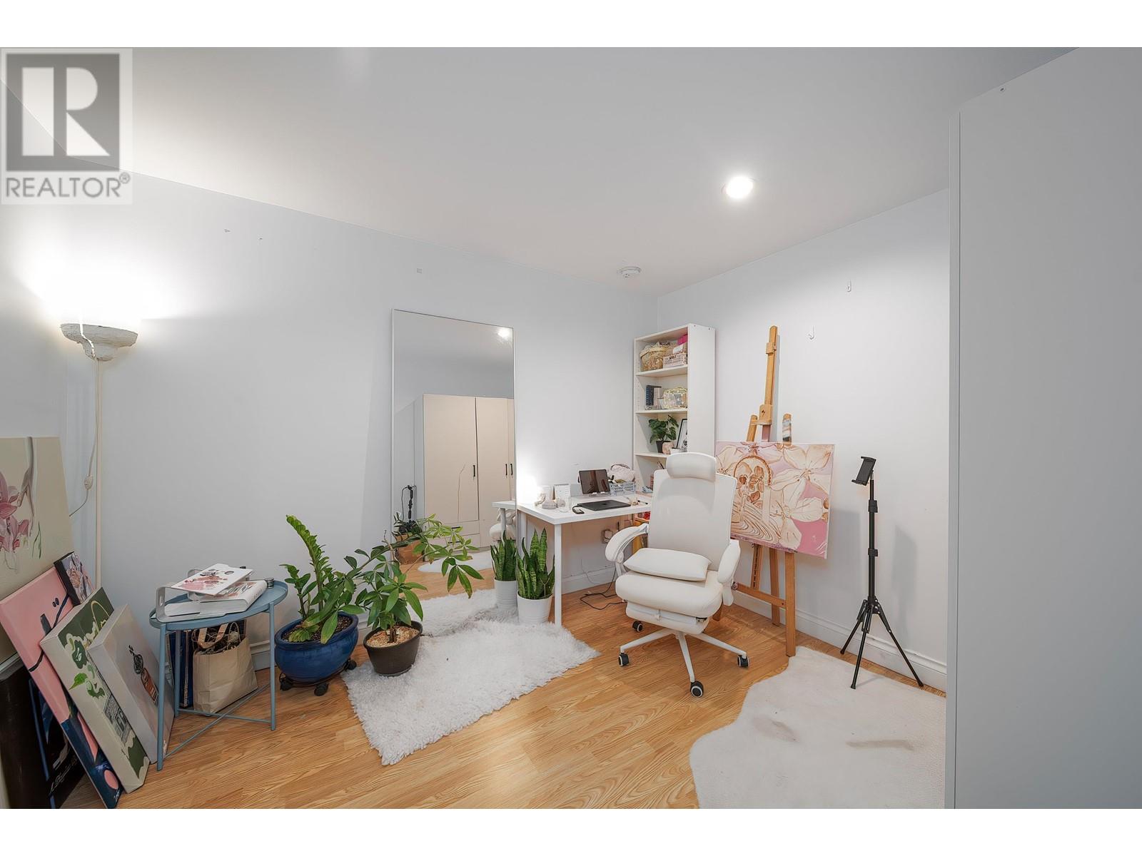 Listing Picture 36 of 38 : 7480 CHUTTER STREET, Burnaby / 本拿比 - 魯藝地產 Yvonne Lu Group - MLS Medallion Club Member
