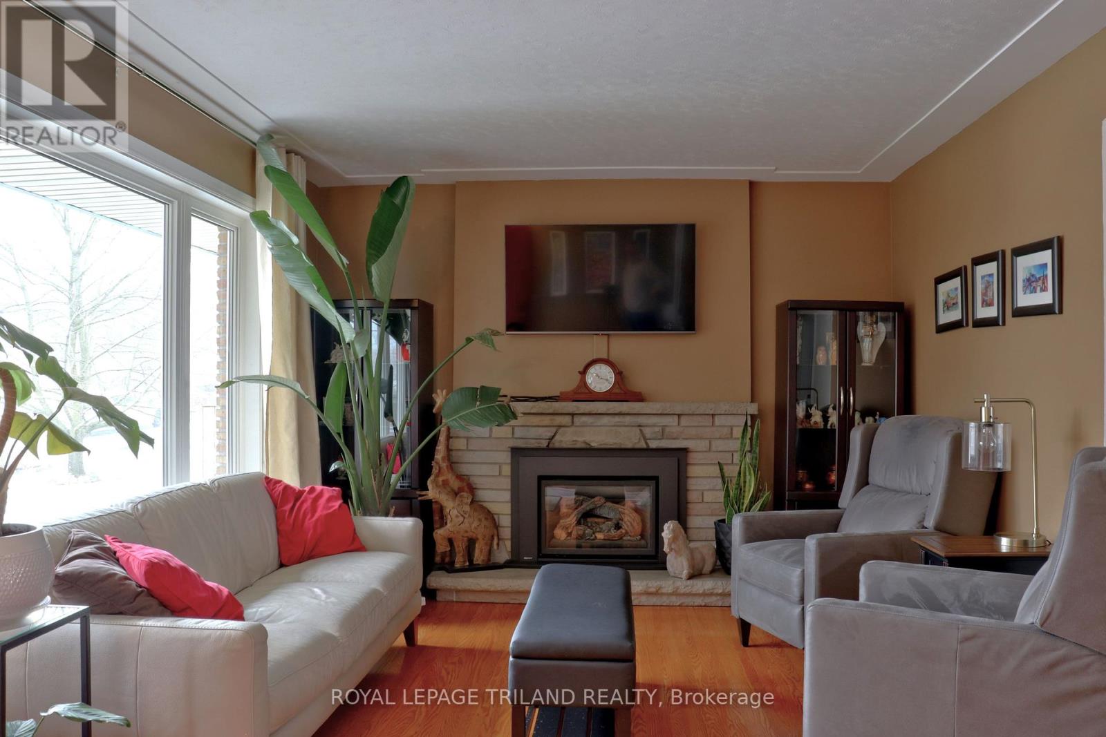 517 Beachwood Avenue, London South, Ontario  N6J 3K2 - Photo 5 - X12077653