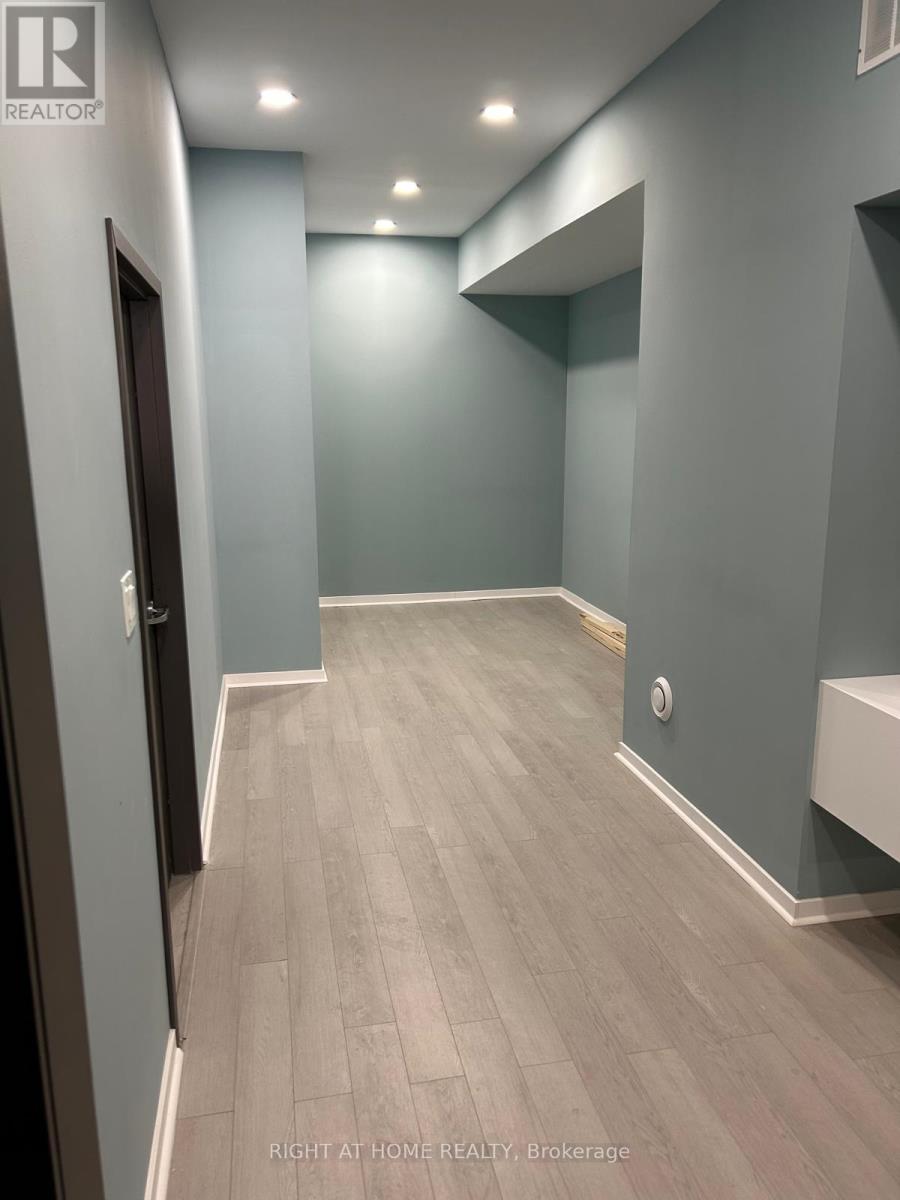 218 Vaughan Road, Toronto, Ontario  M6C 2M6 - Photo 11 - C12082042