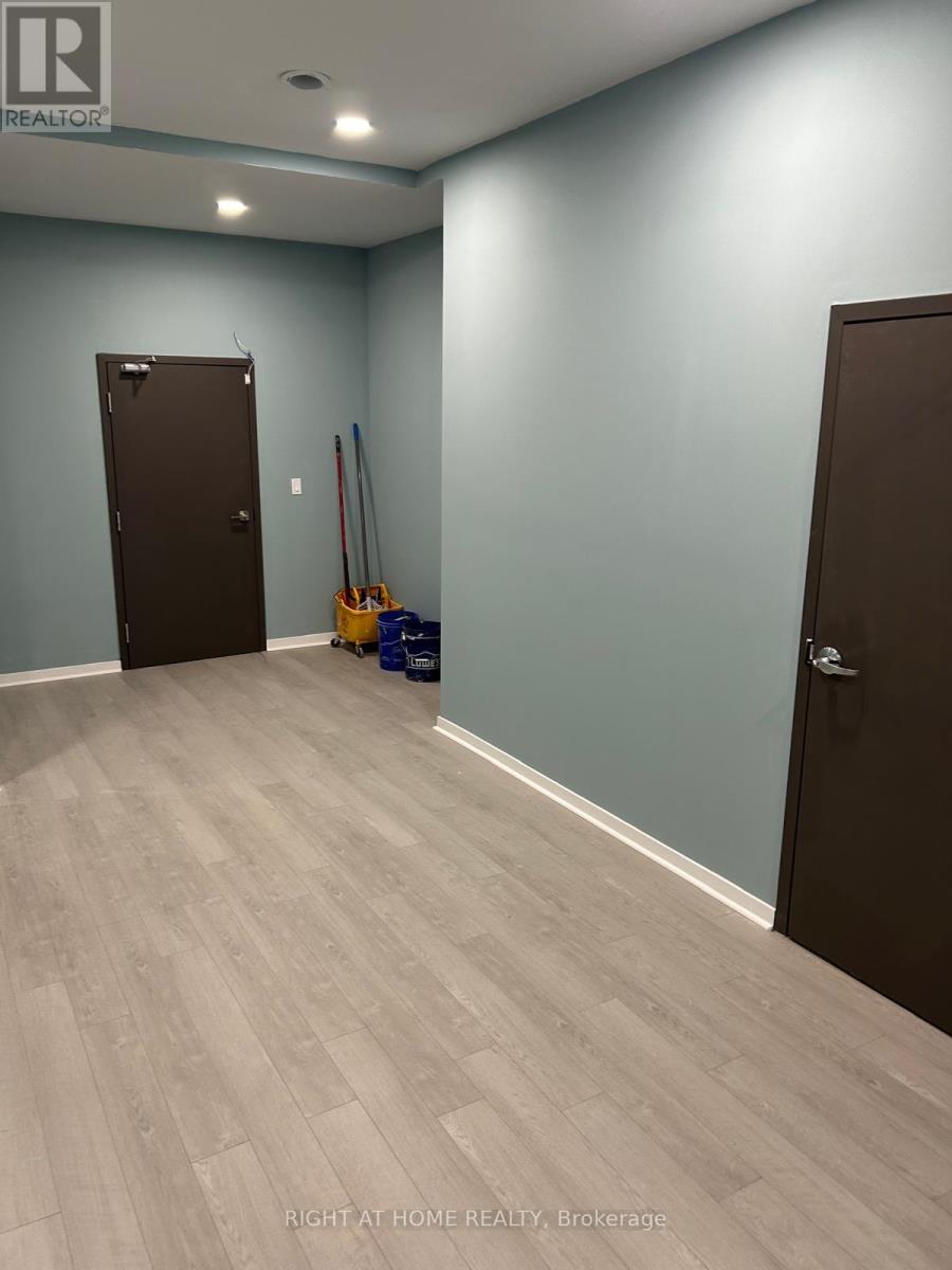 218 Vaughan Road, Toronto, Ontario  M6C 2M6 - Photo 12 - C12082042