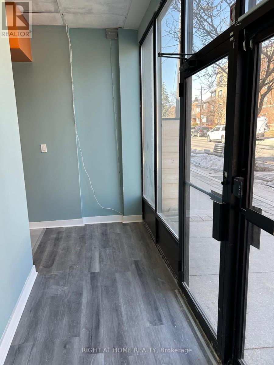 218 Vaughan Road, Toronto, Ontario  M6C 2M6 - Photo 3 - C12082042
