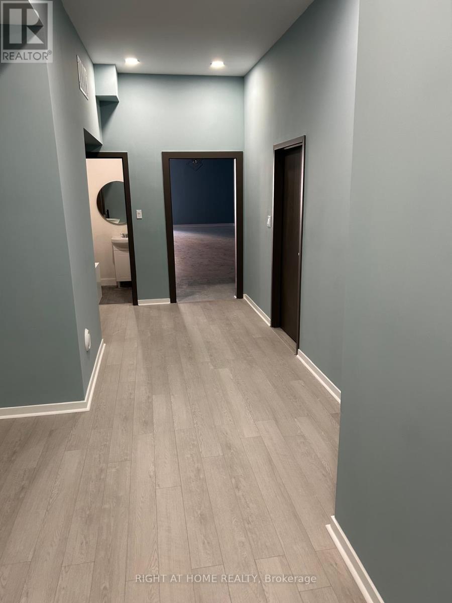 218 Vaughan Road, Toronto, Ontario  M6C 2M6 - Photo 4 - C12082042