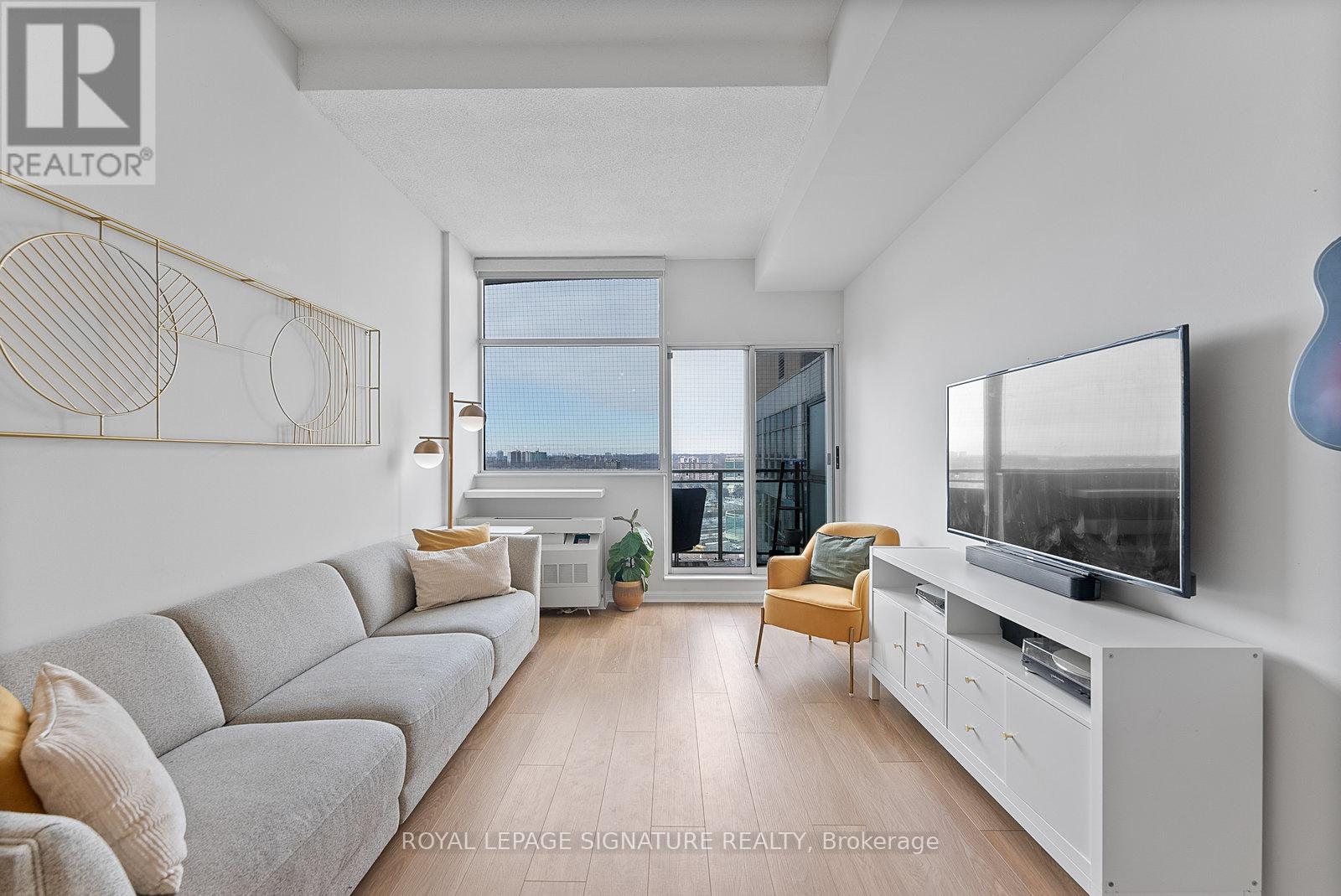 Property at 1121 - 1600 KEELE STREET image 3