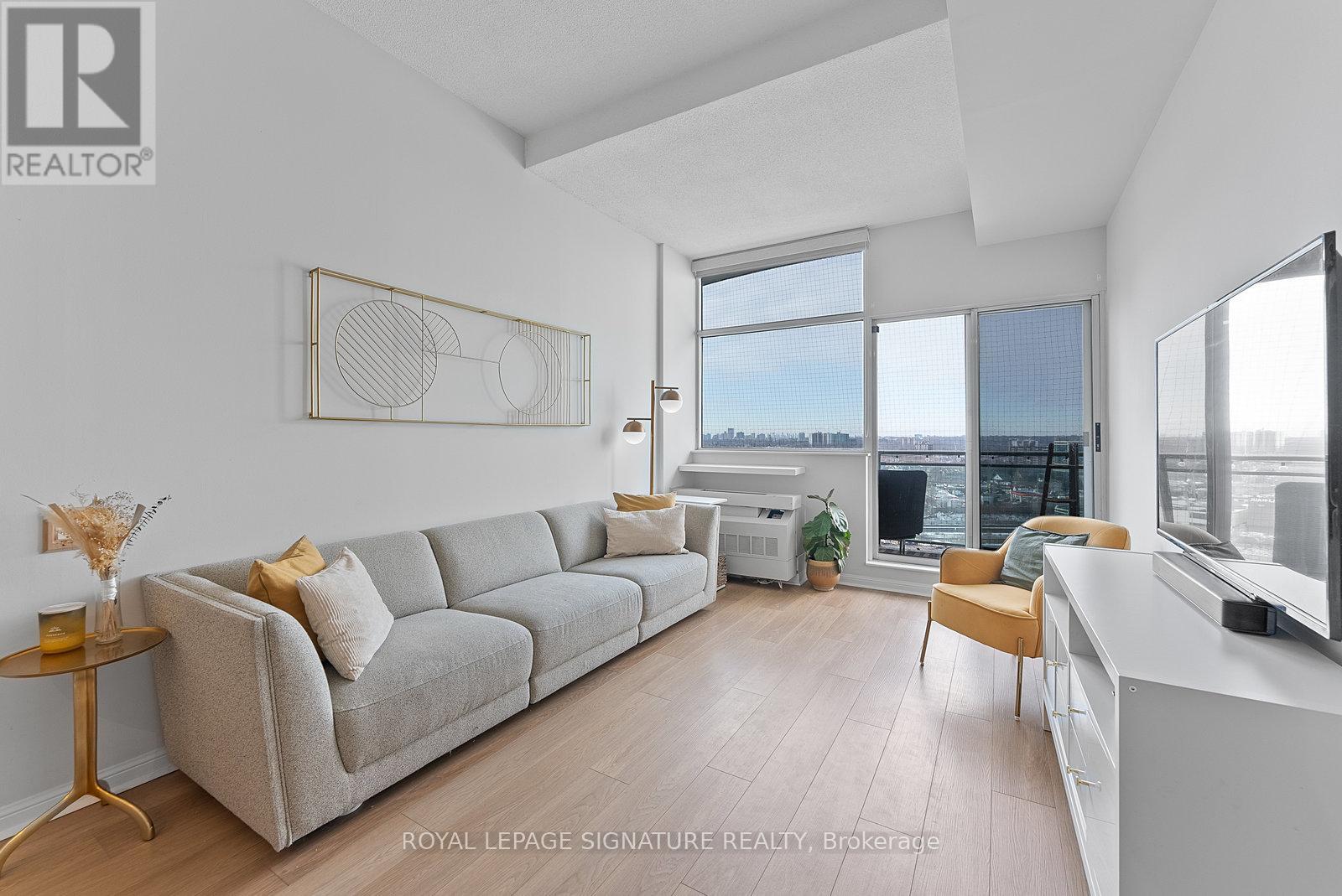 Property at 1121 - 1600 KEELE STREET image 4