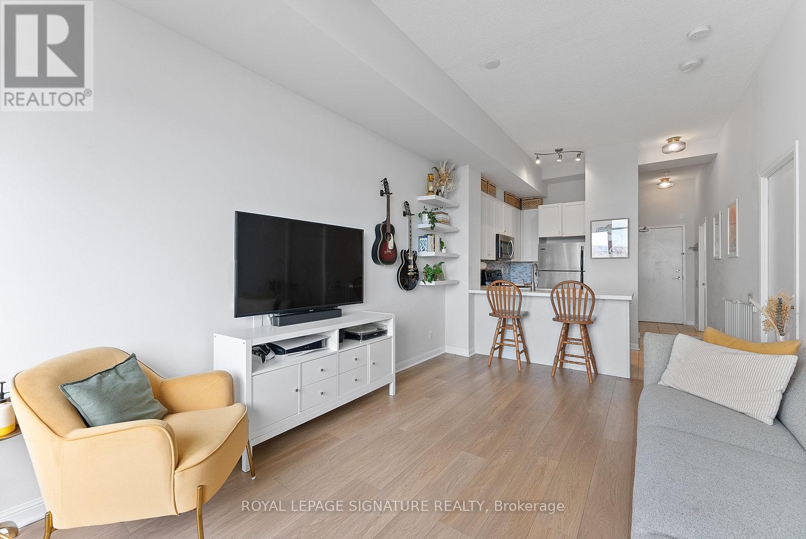 Property at 1121 - 1600 KEELE STREET image 5