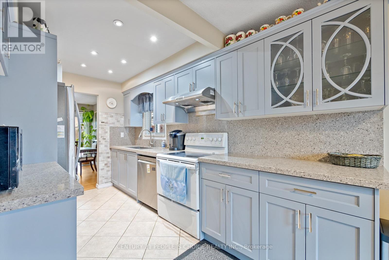 17 Ashurst Crescent, Brampton, Ontario  L6V 3N6 - Photo 16 - W12081944