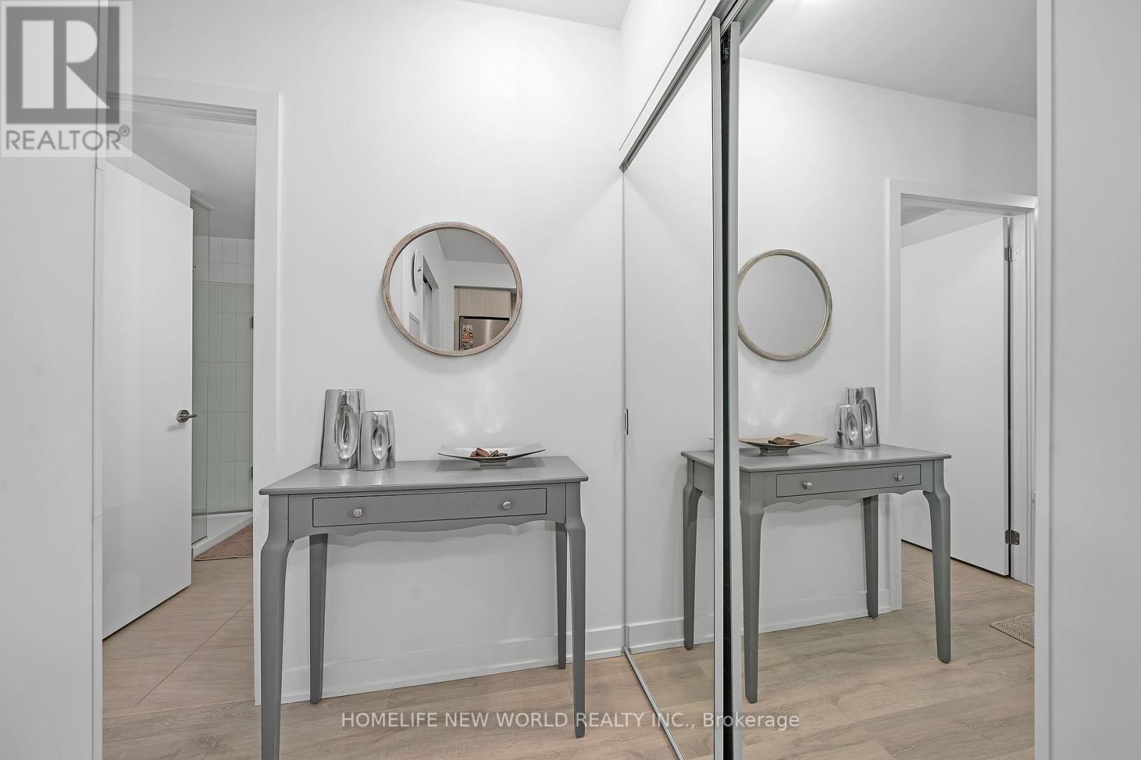 412 - 251 Manitoba Street, Toronto, Ontario  M8Y 0C7 - Photo 2 - W12081979