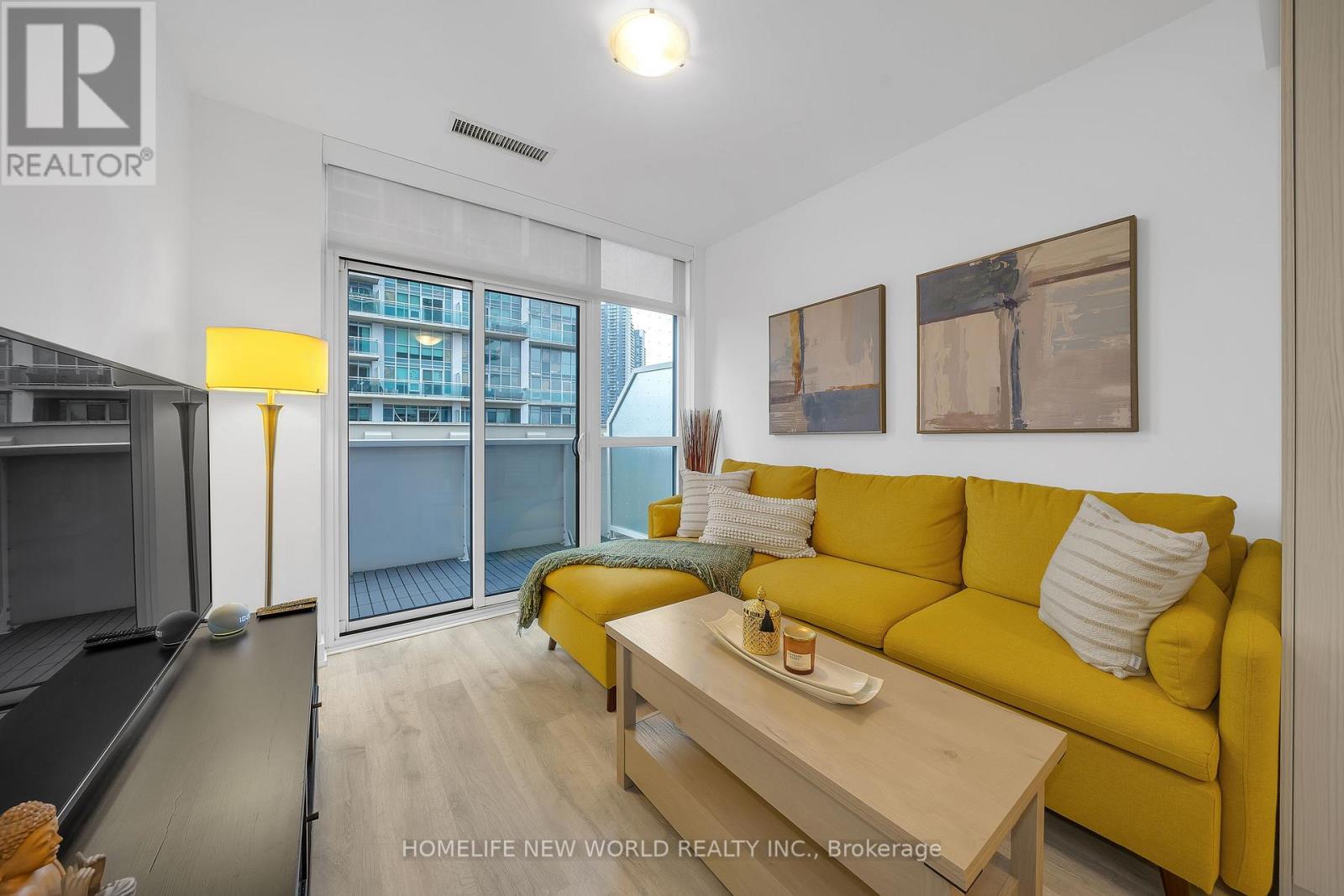 412 - 251 Manitoba Street, Toronto, Ontario  M8Y 0C7 - Photo 4 - W12081979