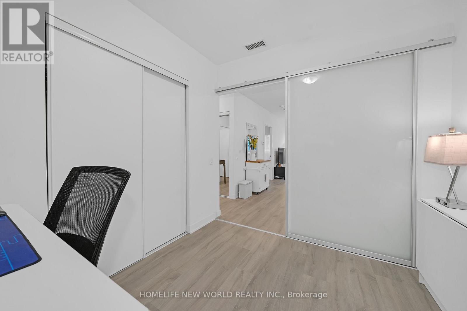 412 - 251 Manitoba Street, Toronto, Ontario  M8Y 0C7 - Photo 7 - W12081979