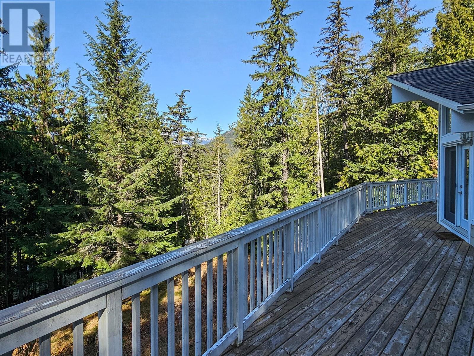 16242 Selkirk Rd Selkirk Road, Crawford Bay, British Columbia  V0B 1E0 - Photo 29 - 10343293