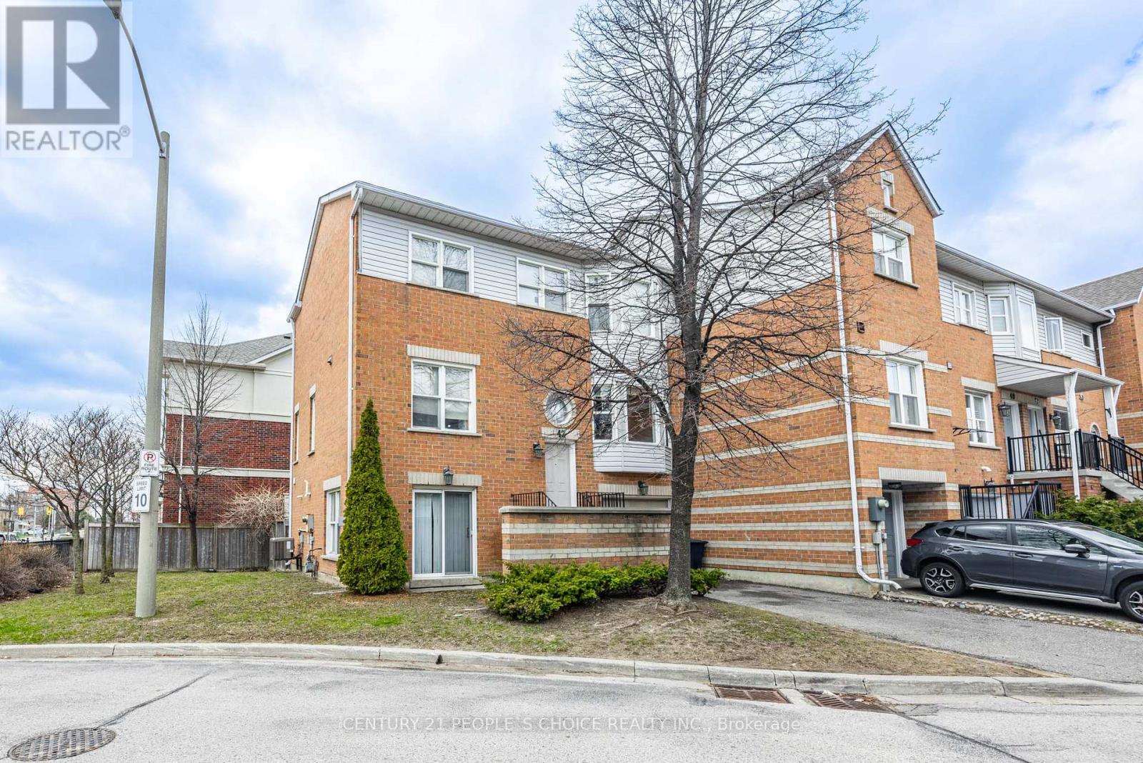 Property at 42 - 630 EVANS AVENUE image 2