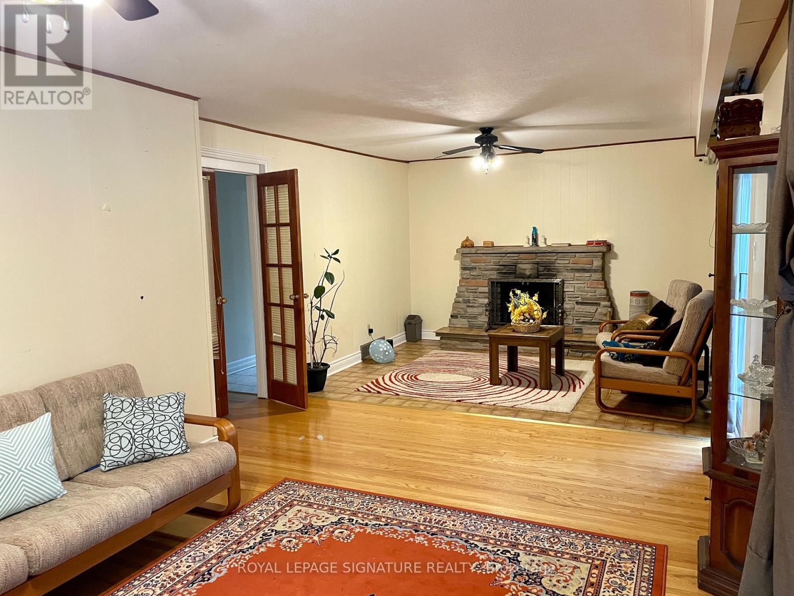 3237 Grassfire Crescent, Mississauga, Ontario  L4Y 3J8 - Photo 7 - W12082032