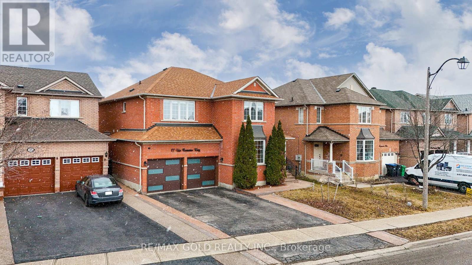 Property at 17 VIA ROMANO WAY image 4