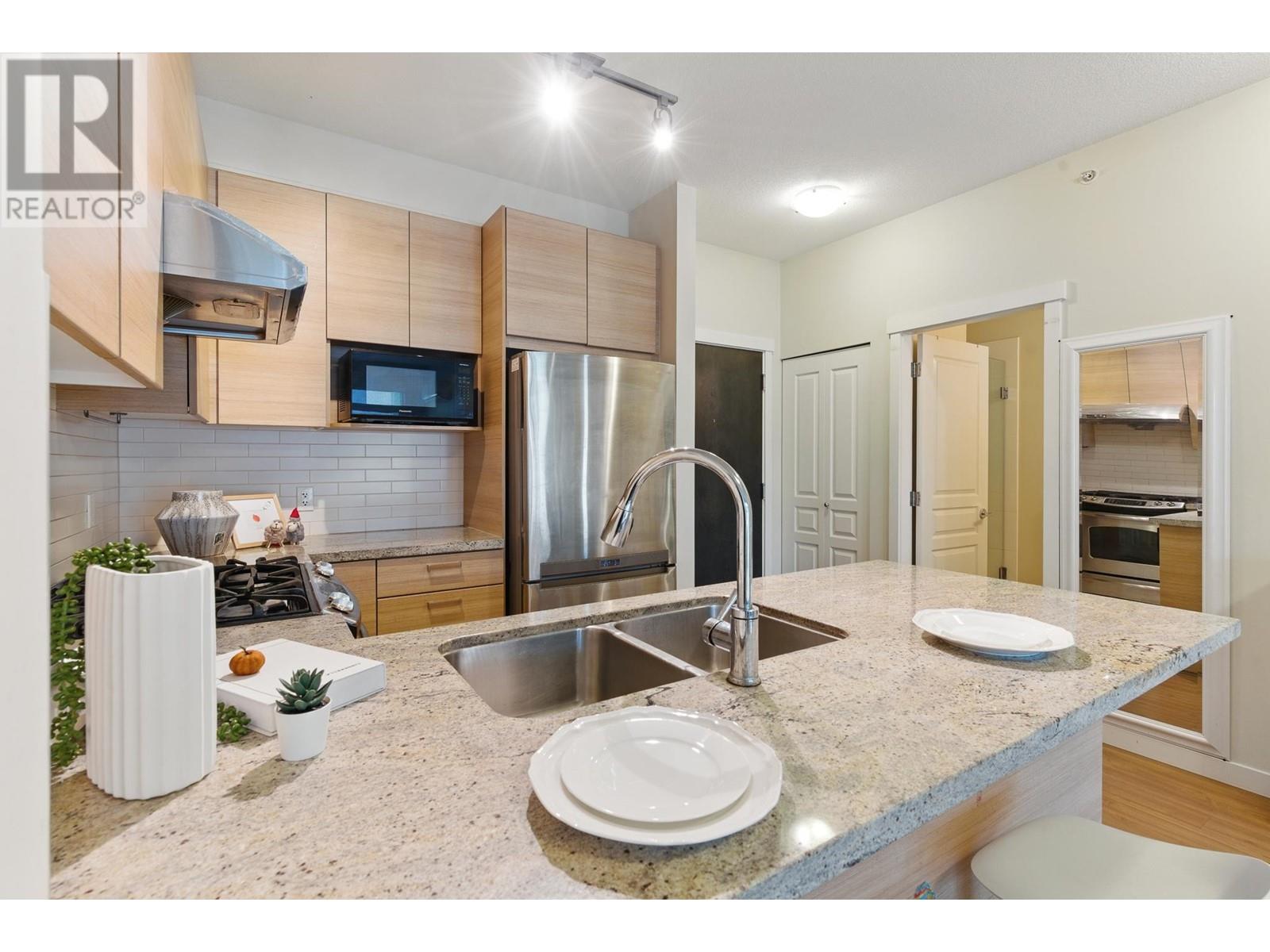 428 9388 Mckim Way, Richmond, British Columbia  V6X 0J7 - Photo 11 - R2990013