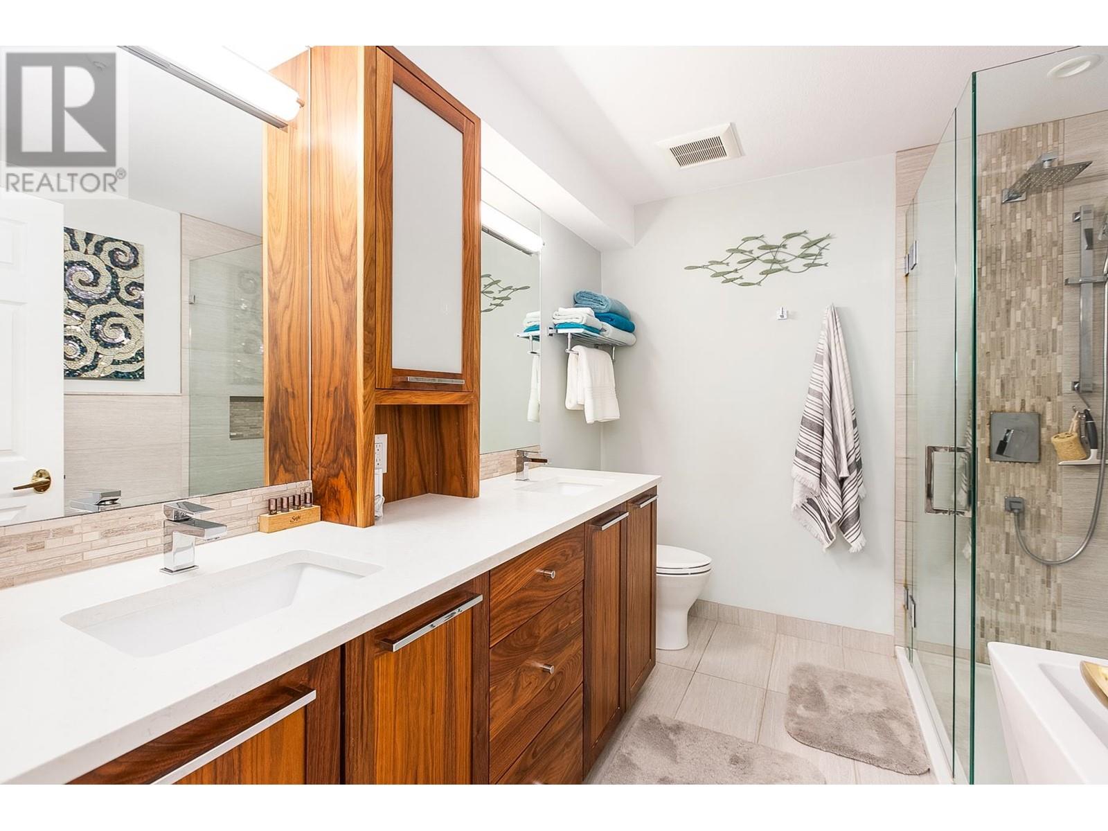 D 1133 E 29th Street, North Vancouver, British Columbia  V7K 1C3 - Photo 11 - R2990029