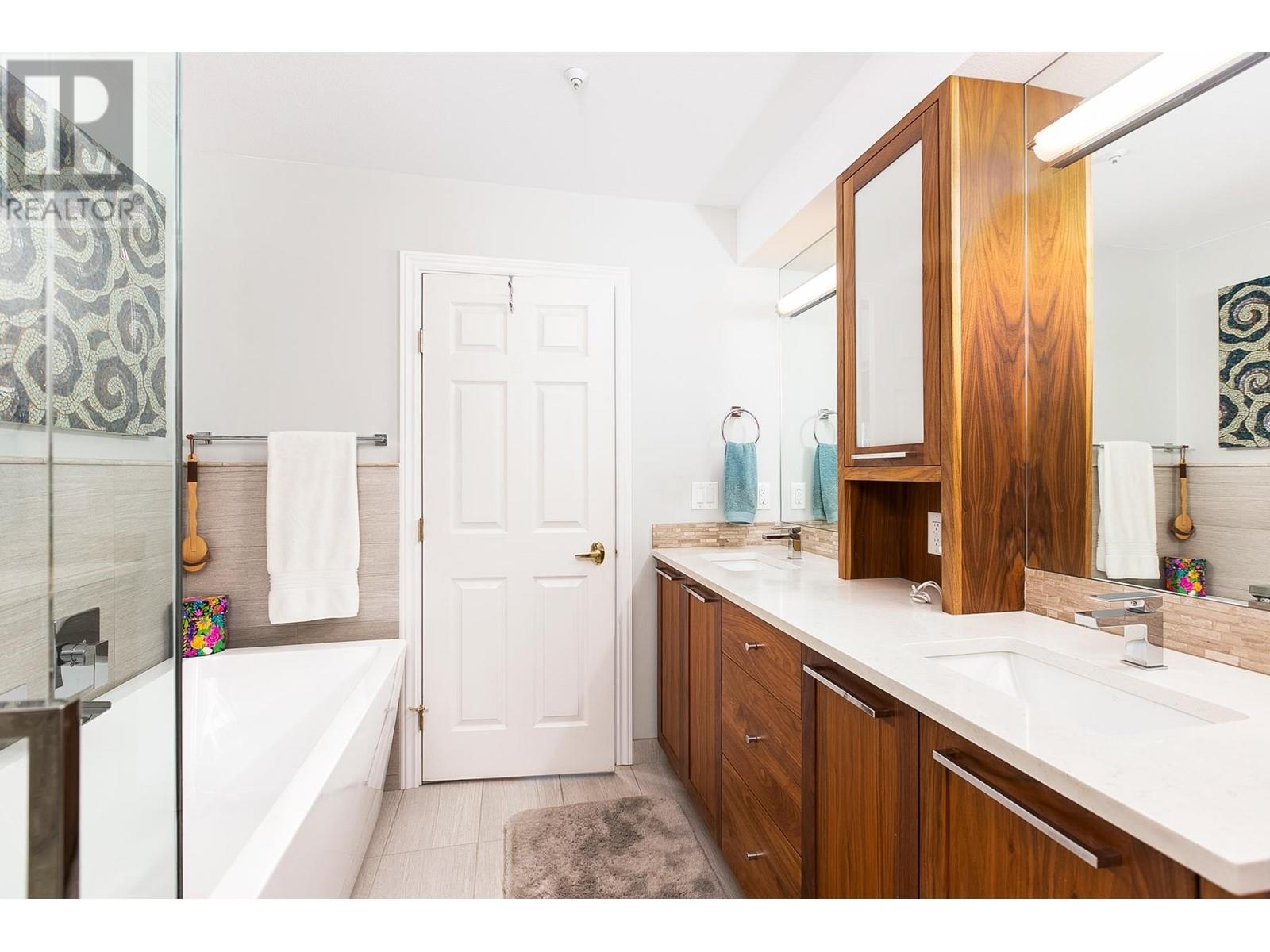 D 1133 E 29th Street, North Vancouver, British Columbia  V7K 1C3 - Photo 12 - R2990029