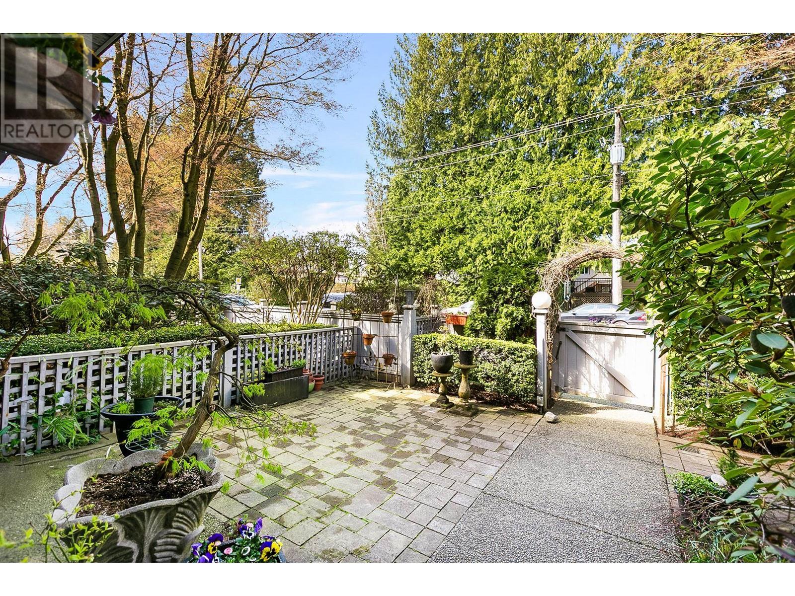 D 1133 E 29th Street, North Vancouver, British Columbia  V7K 1C3 - Photo 33 - R2990029