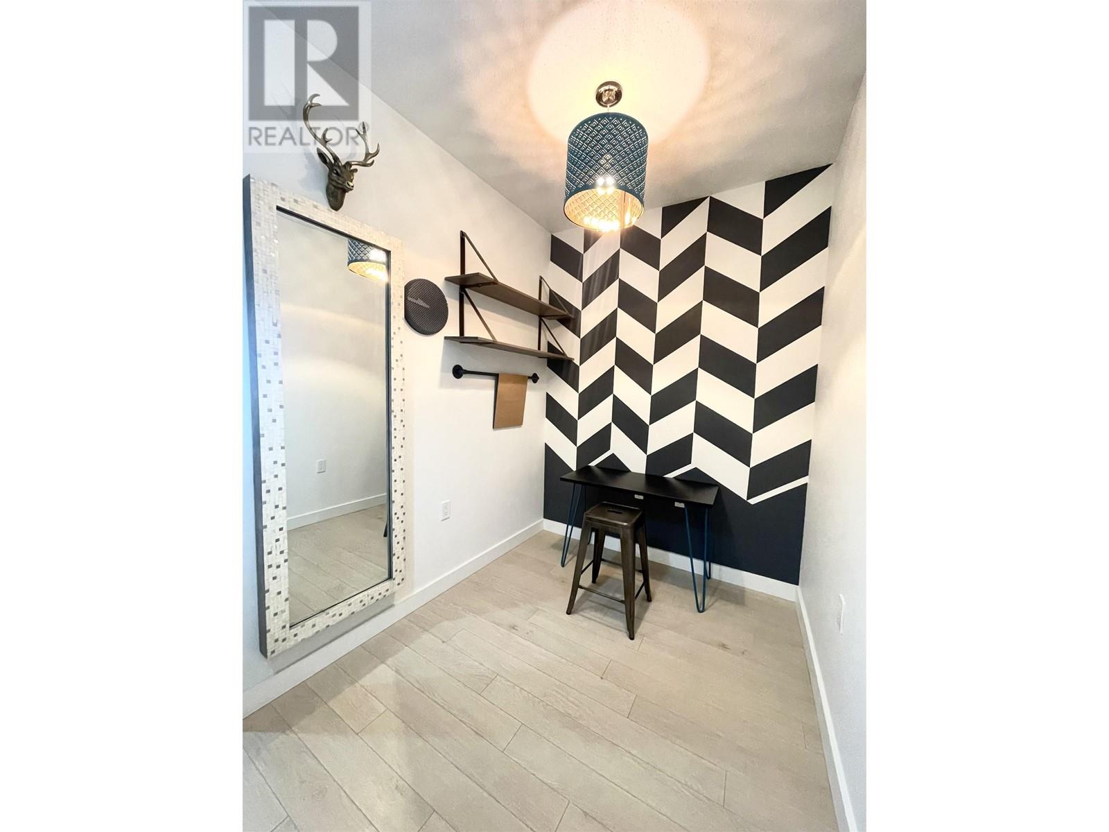 414 1621 Hamilton Avenue, North Vancouver, British Columbia  V7P 0B6 - Photo 10 - R2990038
