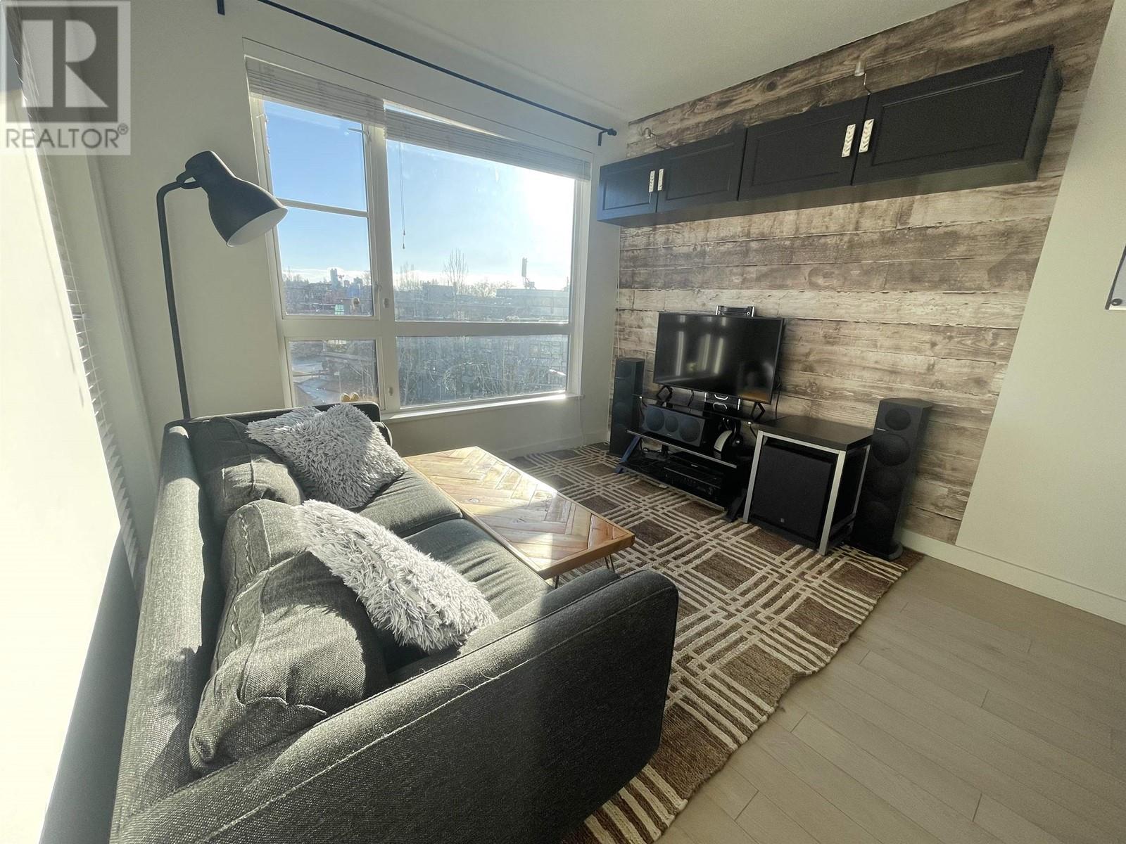 414 1621 Hamilton Avenue, North Vancouver, British Columbia  V7P 0B6 - Photo 3 - R2990038
