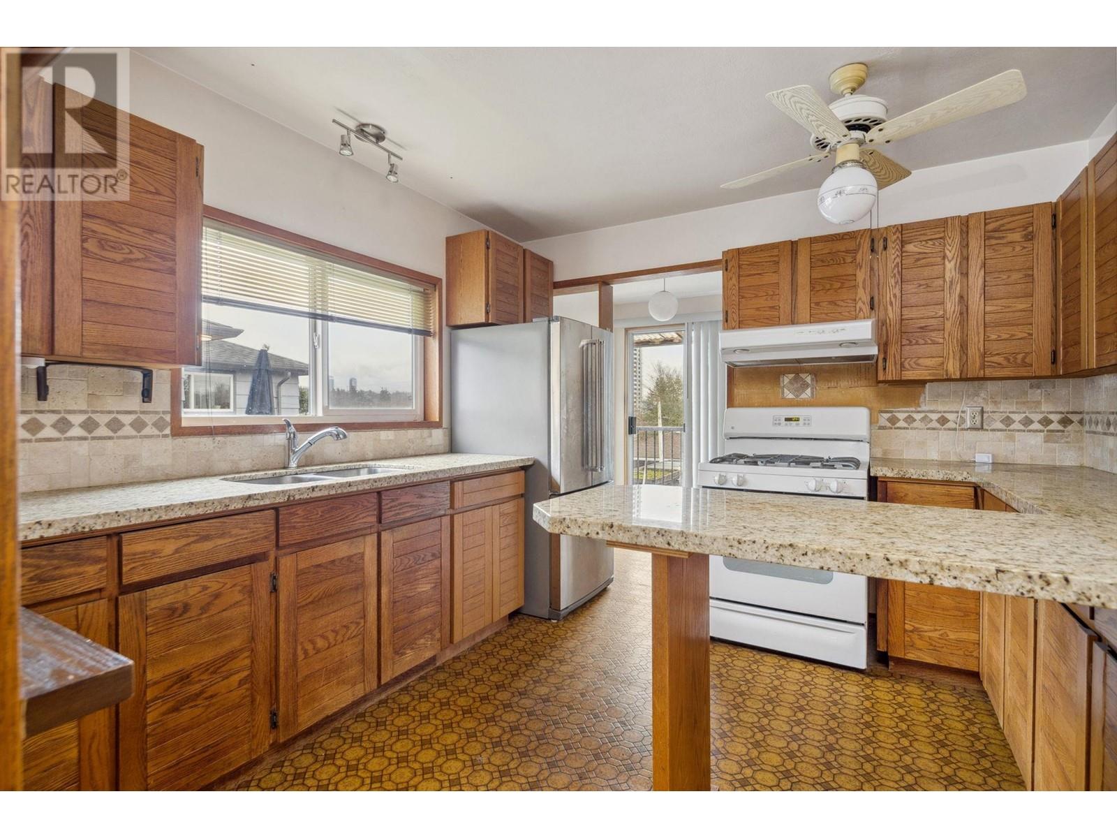 448 Fader Street, New Westminster, British Columbia  V3L 3T3 - Photo 13 - R2990050