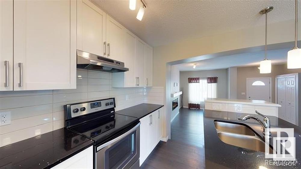 8519 Ellis Link Nw, Edmonton, Alberta  T6M 0P8 - Photo 6 - E4430798