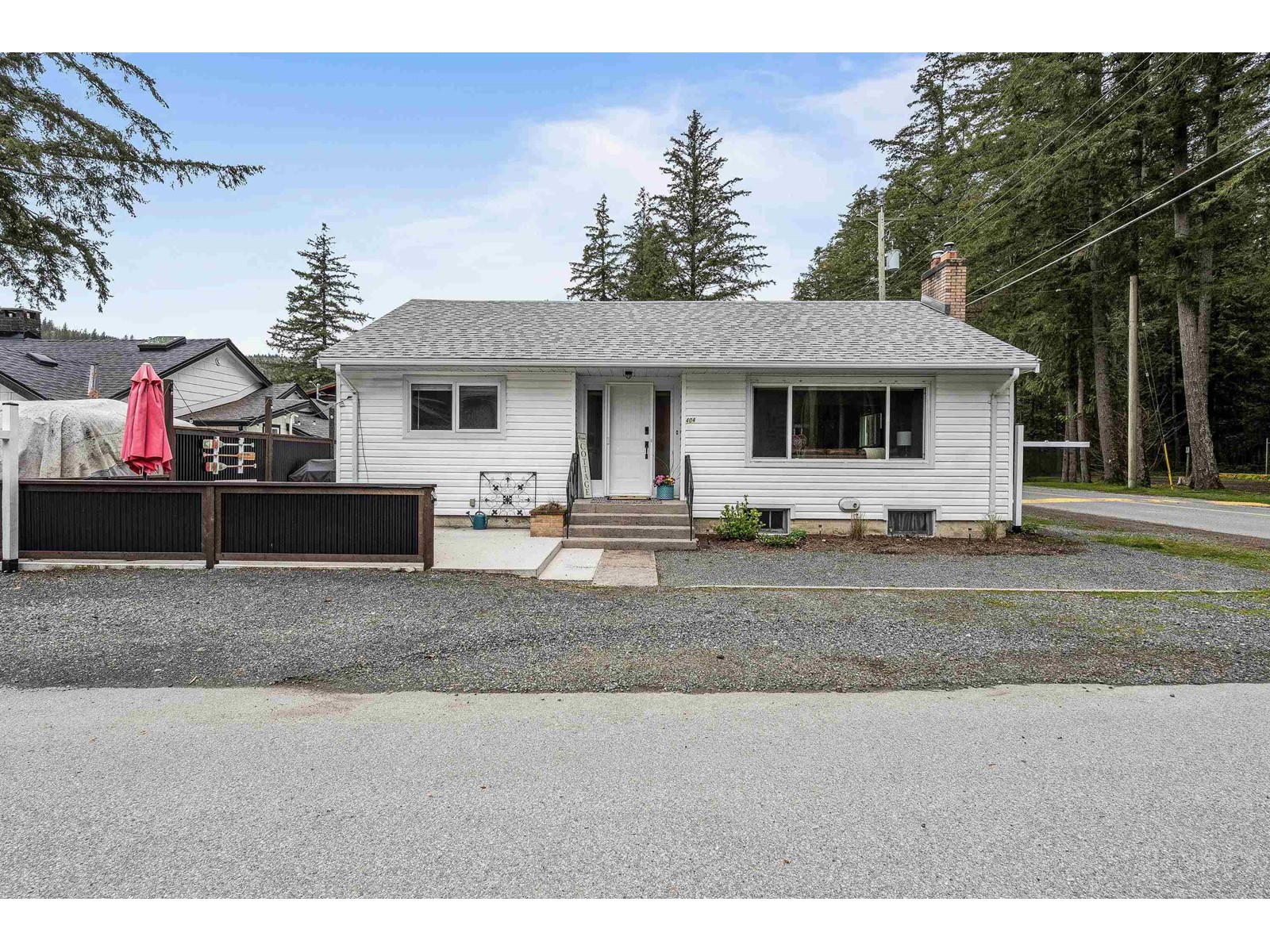 Property at 404 BIRCH STREET image 1