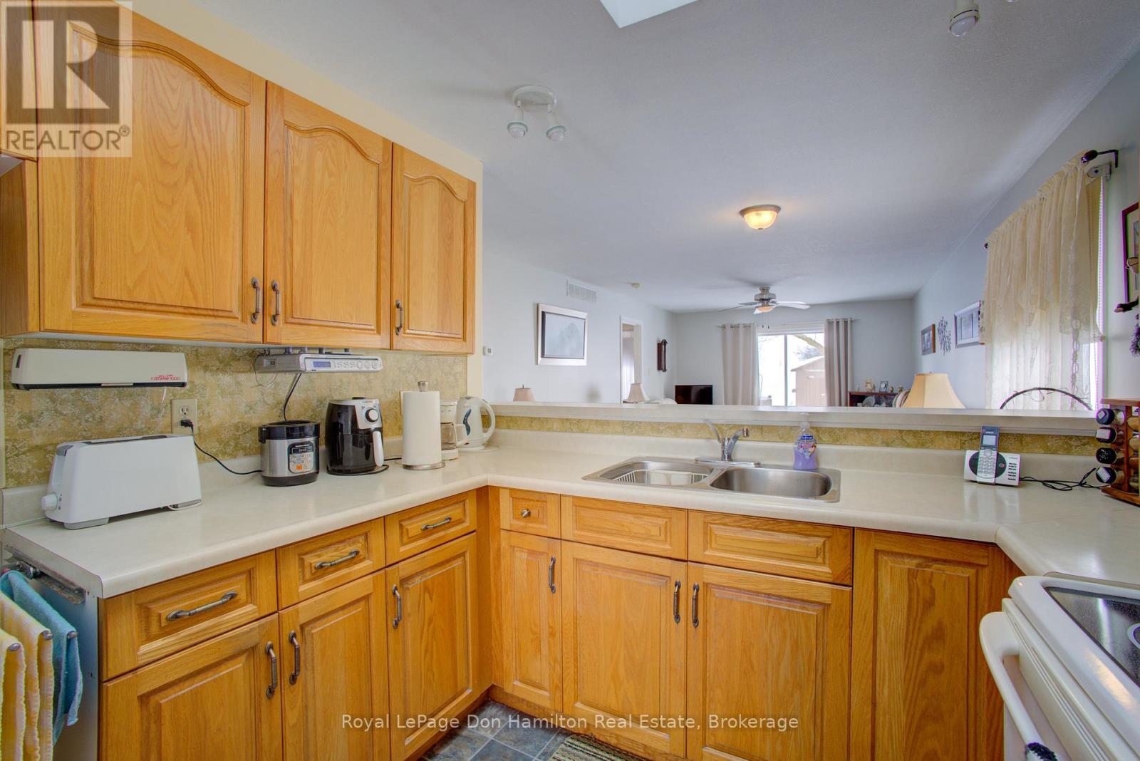 101 Meadowview Lane S, North Perth, Ontario  N4W 3G8 - Photo 9 - X11949282