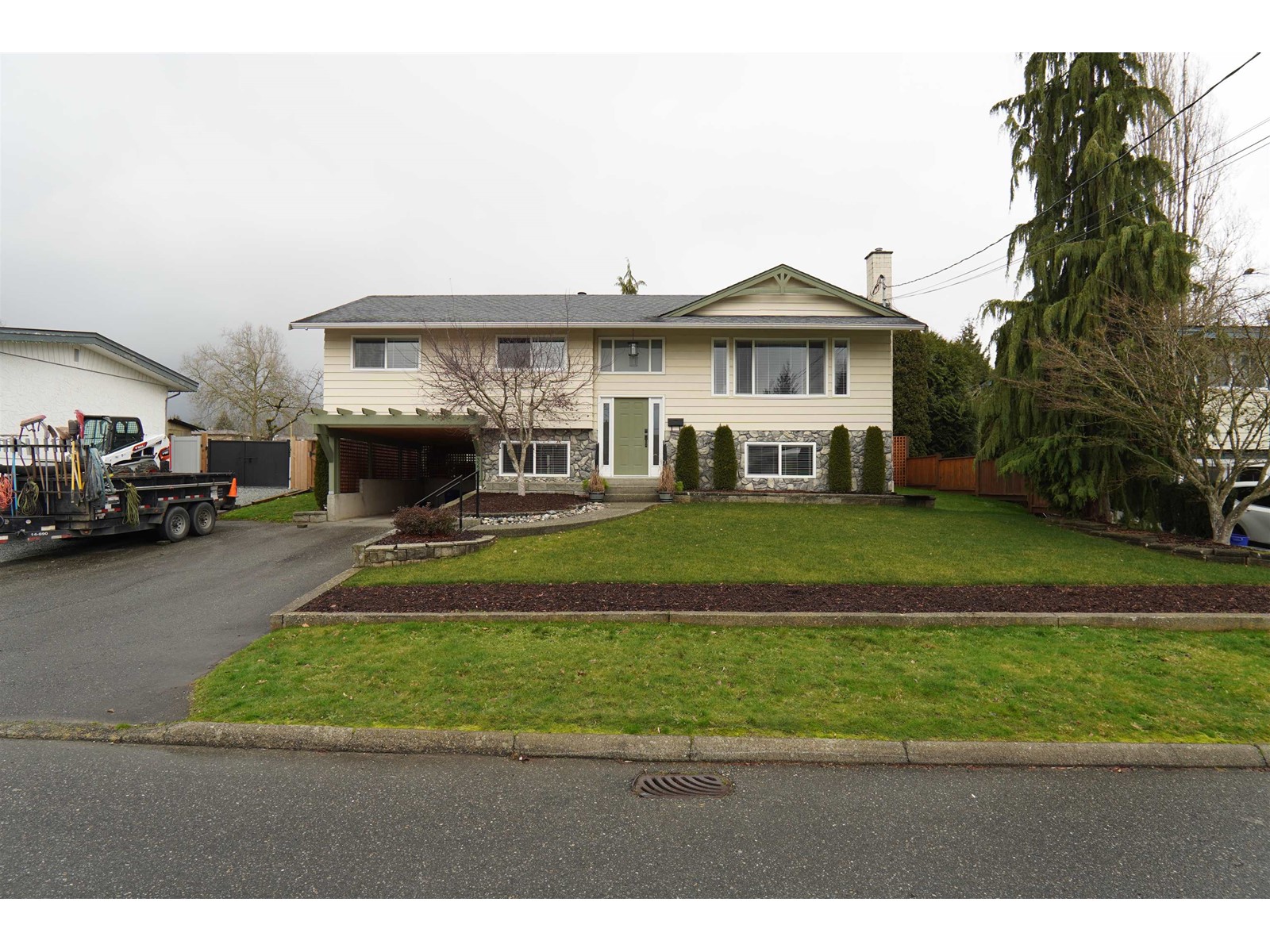 32281 Diamond Avenue, Mission, British Columbia  V2V 1M3 - Photo 6 - C8066208